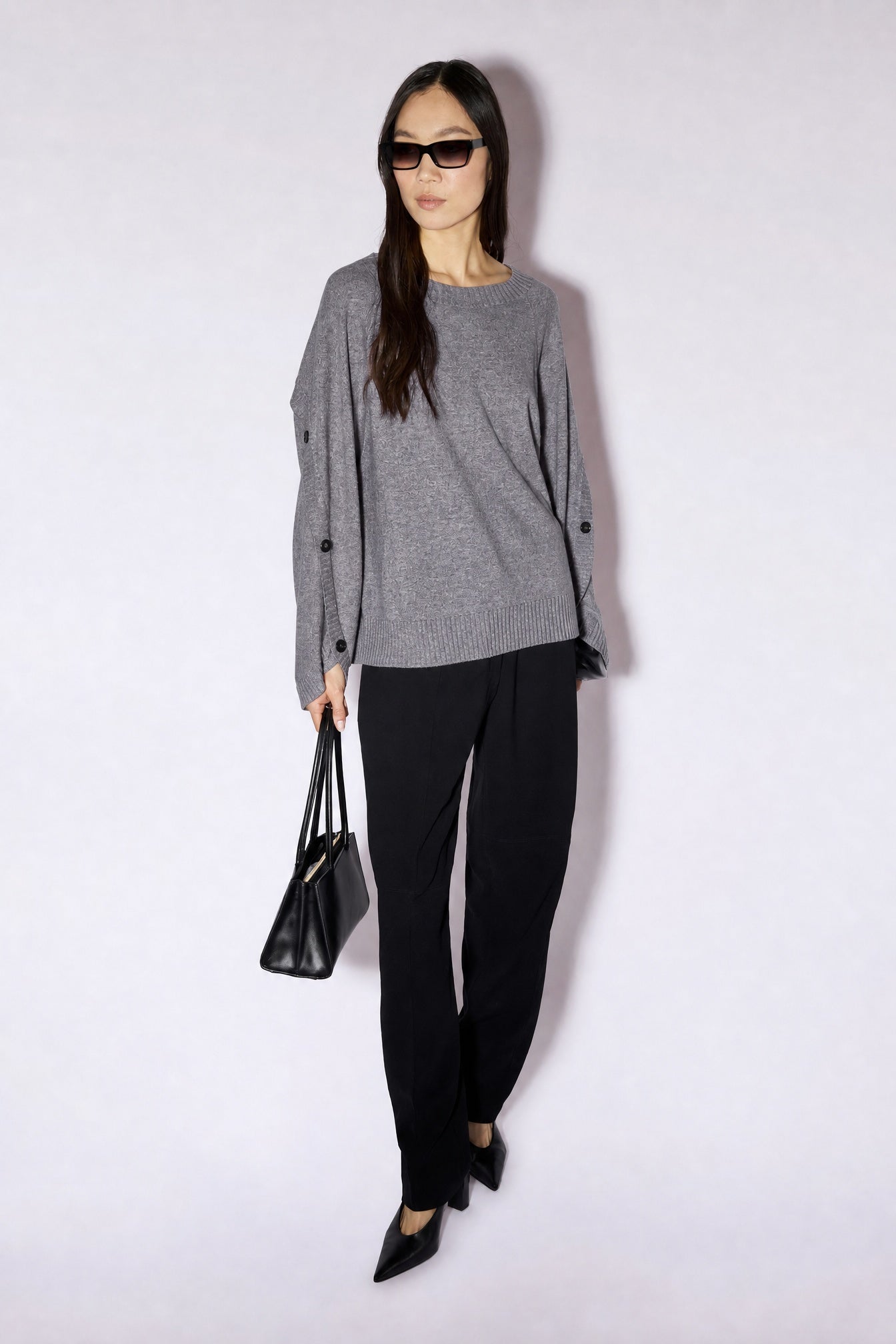 Liviana Conti Vania pull noir laine mérinos oversize