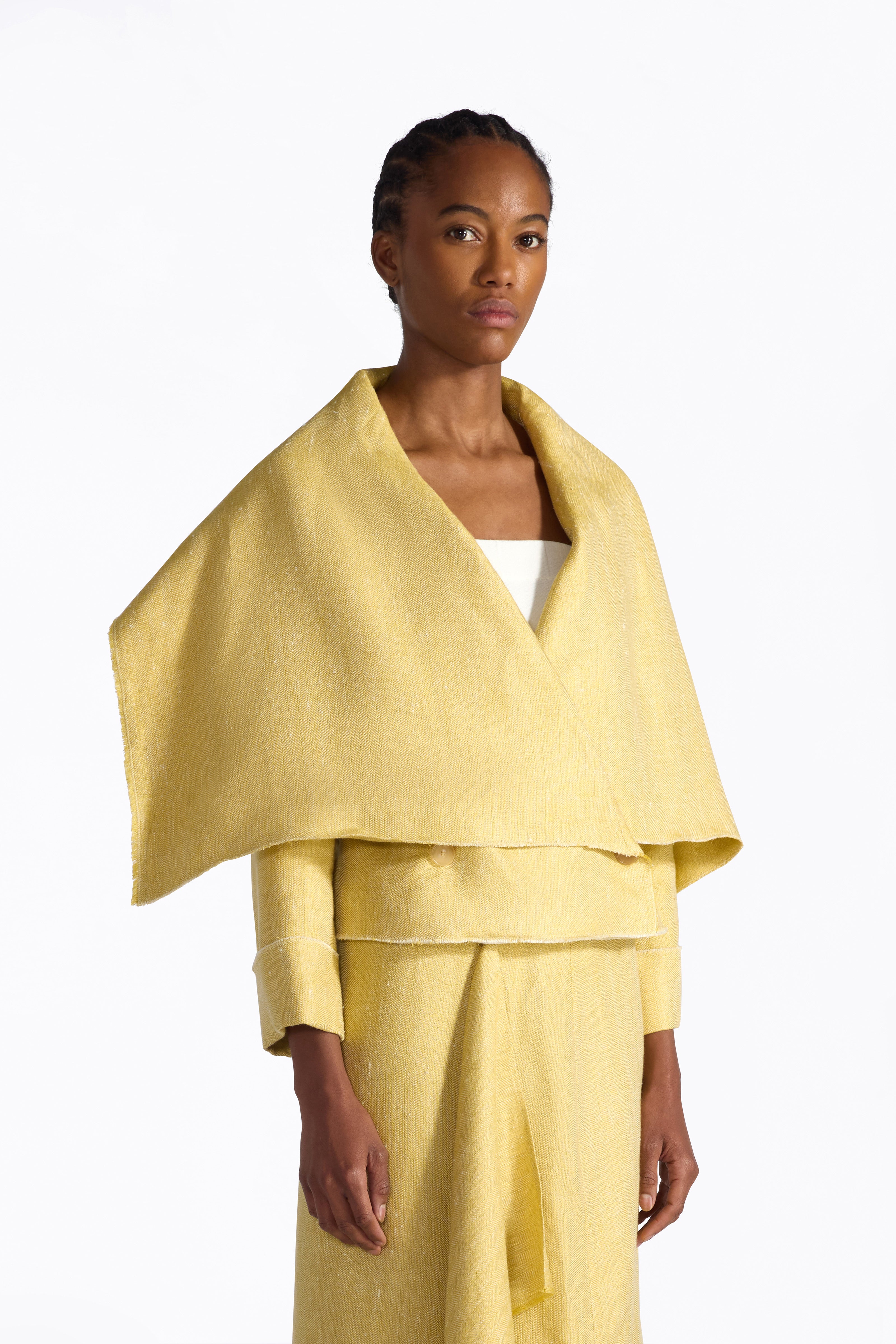 Liviana Conti Danver veste tailleur sable doré soie lin