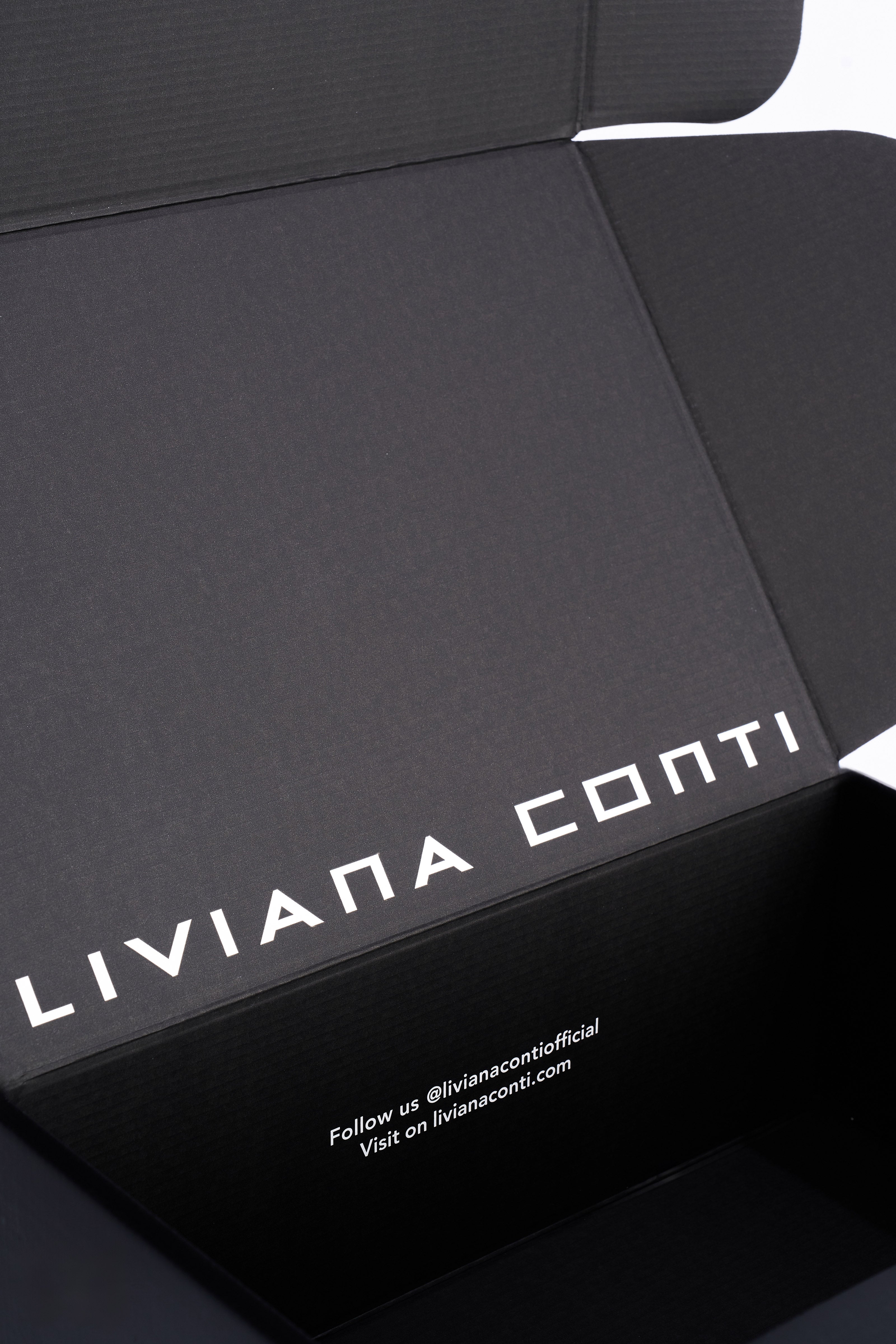 Liviana Conti boite cadeau noire 32x23 cm