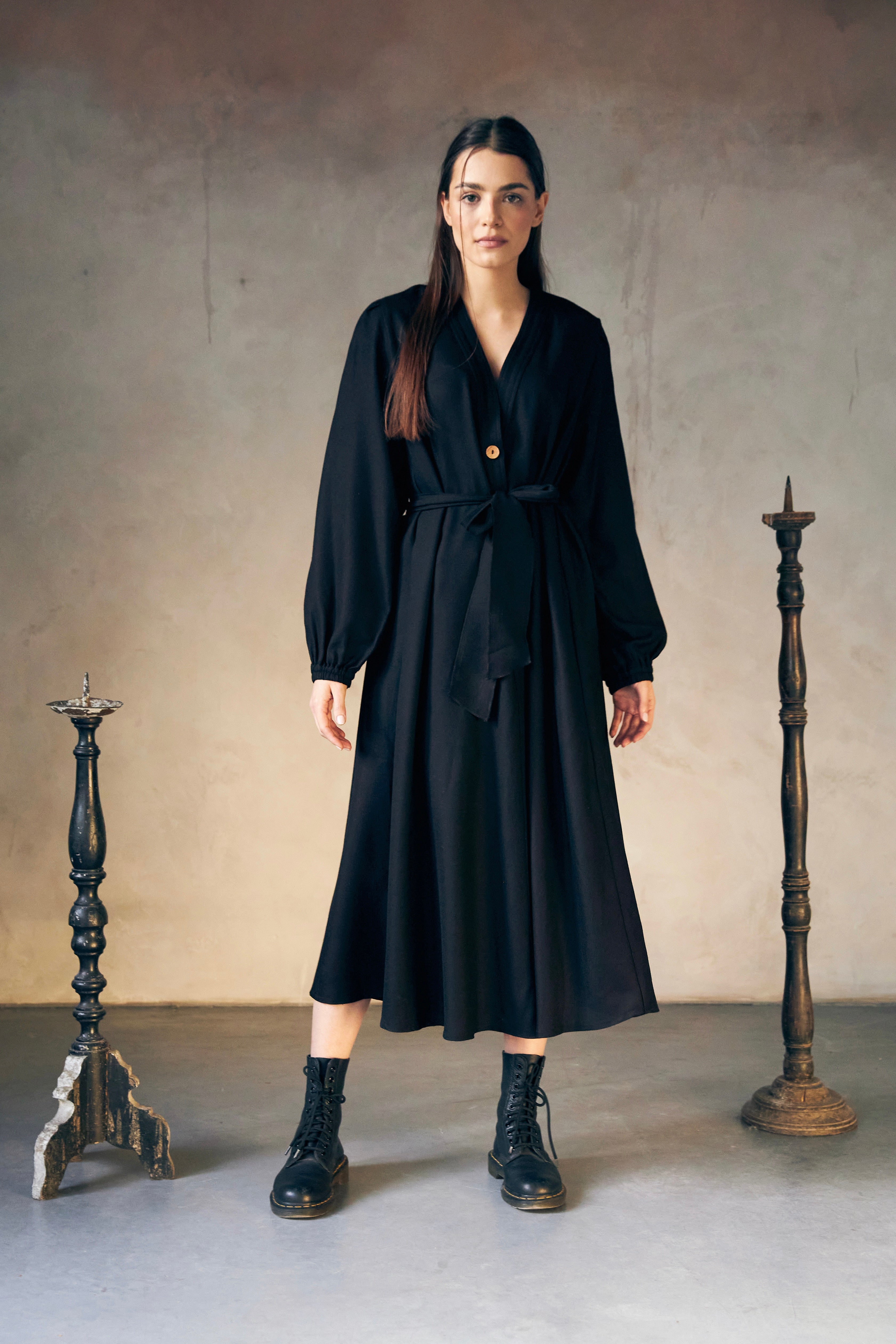 Chicosoleil Diana Wool robe laine noire croisée