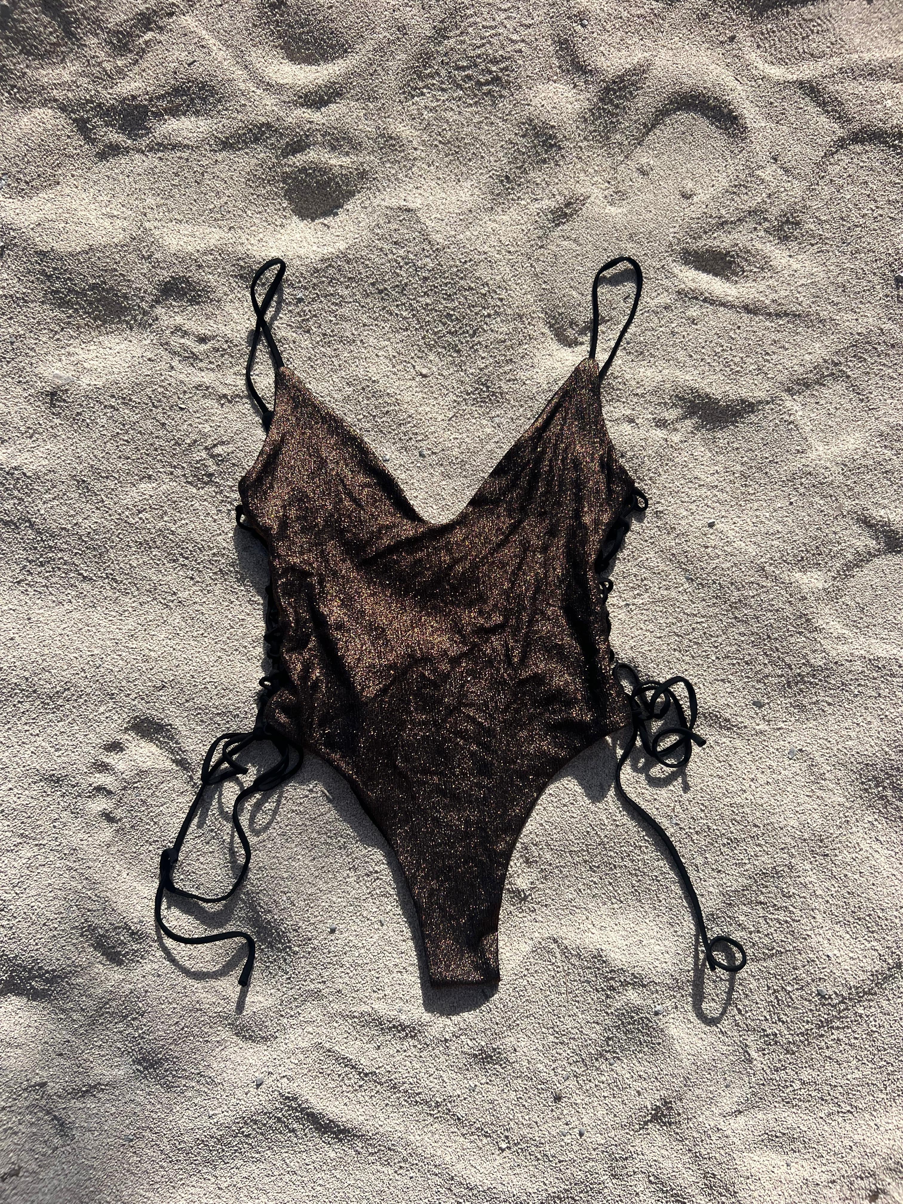 The Ethiquette Oria maillot une pièce pailleté