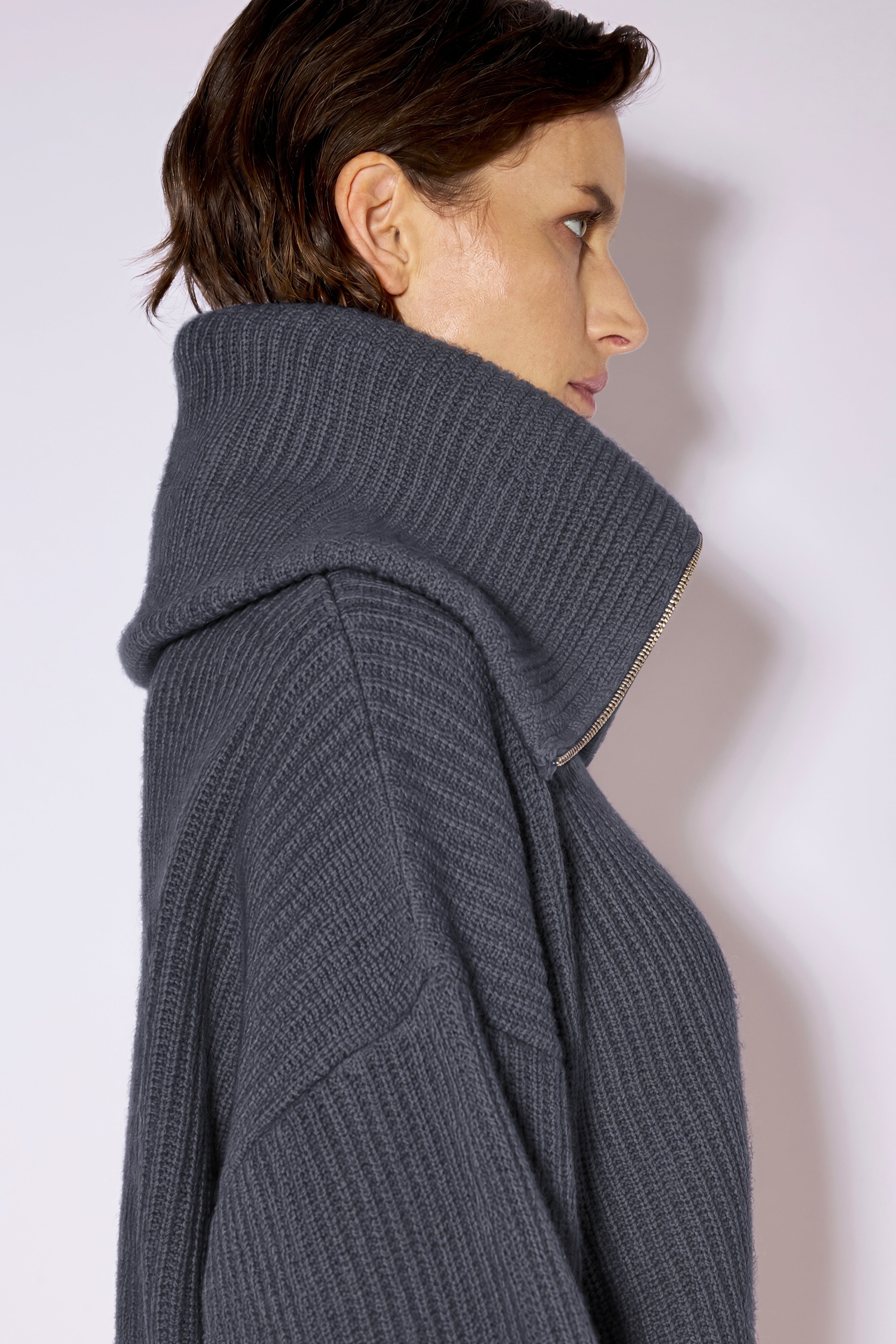 Liviana Conti Evadne pull femme pomice cachemire côtelé
