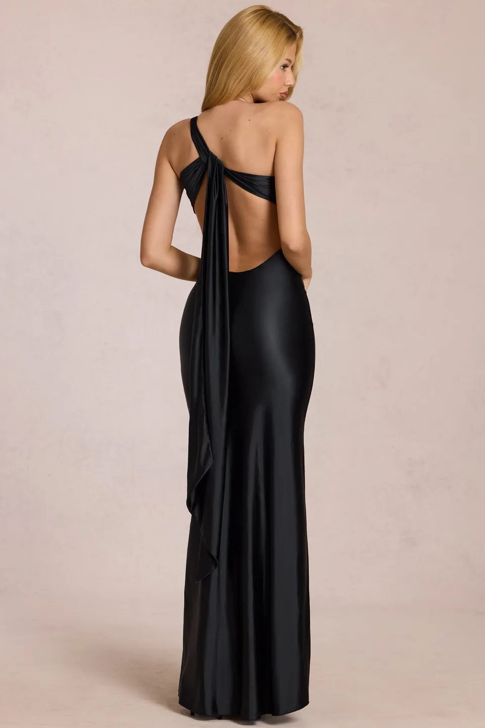 Oh Polly Adelina robe longue satin noir dos nu