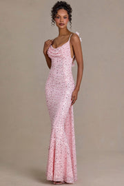 Oh Polly Embellished robe maxi rose bébé sequins traîne