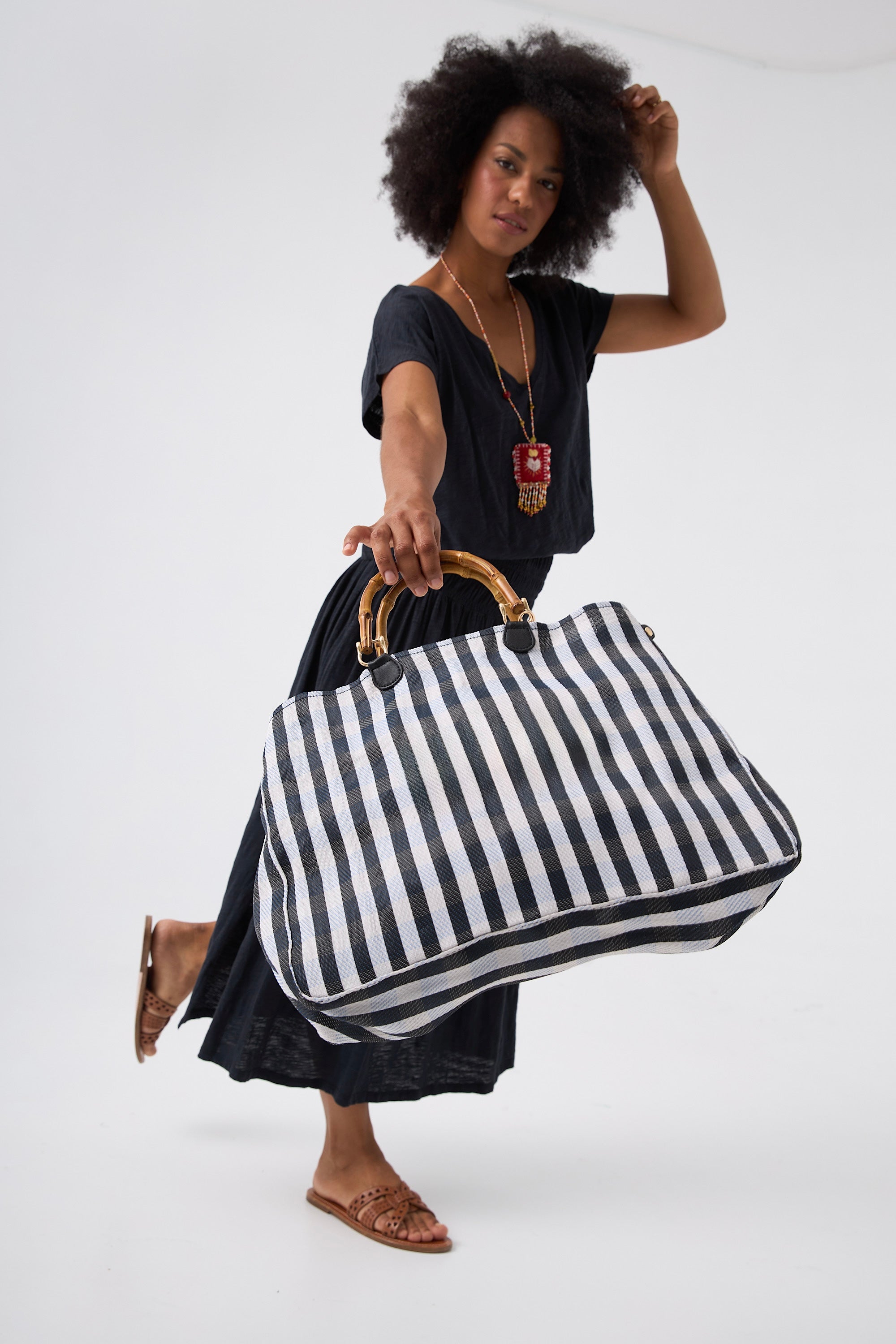 CHICOSOLEIL Holly sac cabas noir et blanc bambou