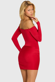 Oh Polly Xael mini robe rouge cerise épaules dénudées jersey