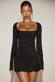 Oh Polly Darla 15400 mini robe dentelle noire manches longues