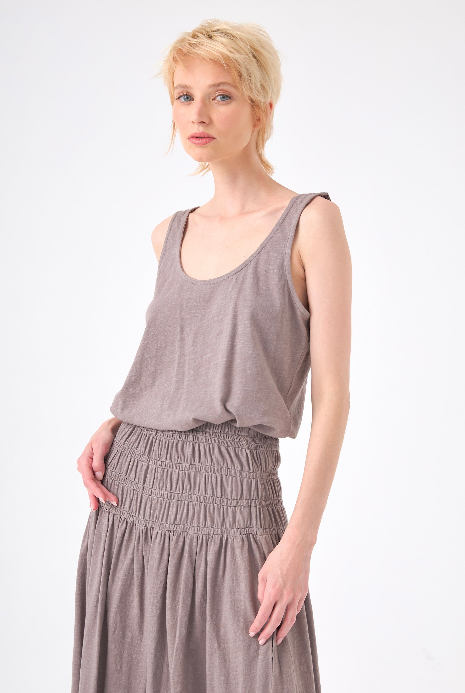 Chicosoleil Daren tee-shirt sans manches gris stoneware coton