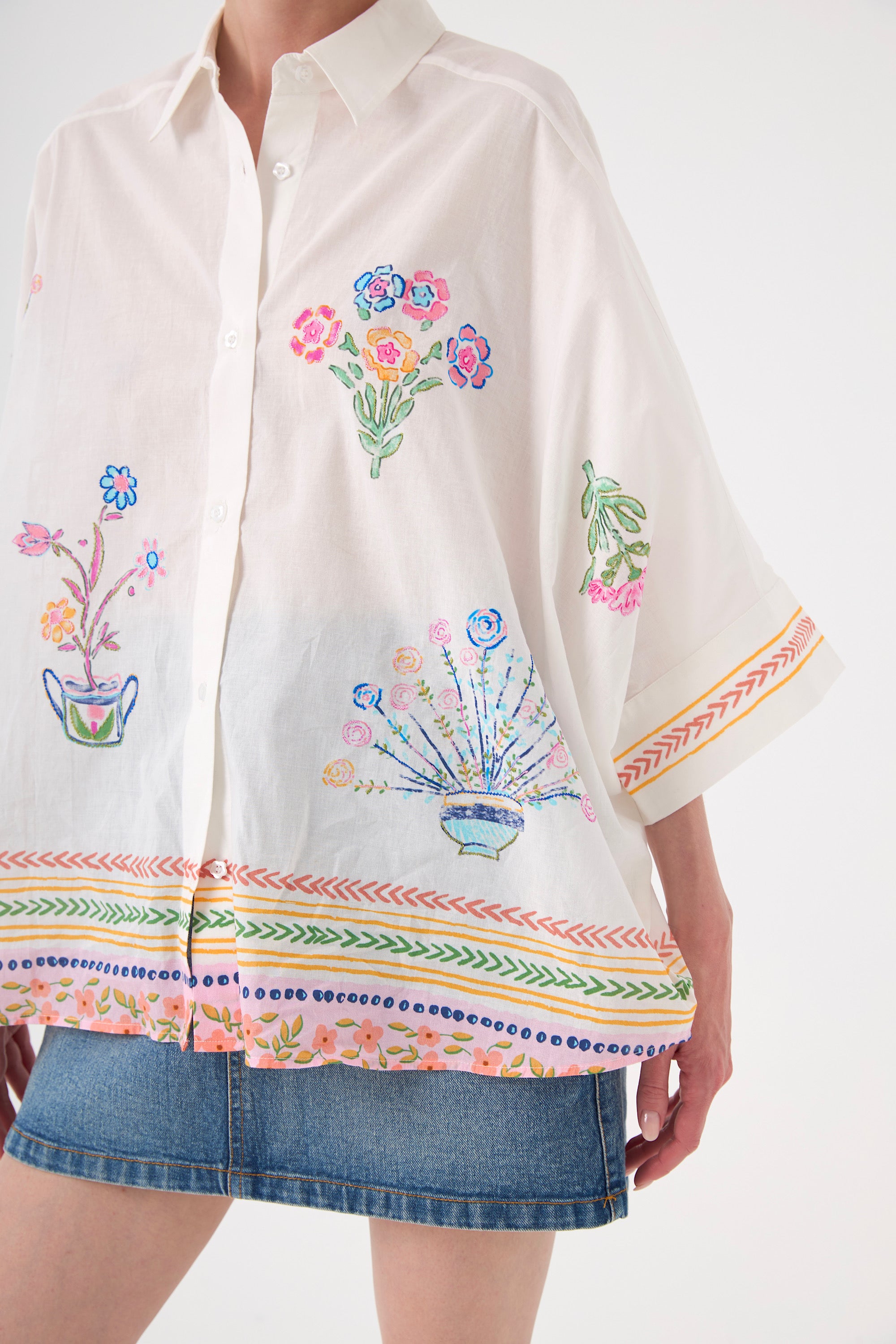 Chicosoleil Chemise Janah blanche coton fleurs brodées