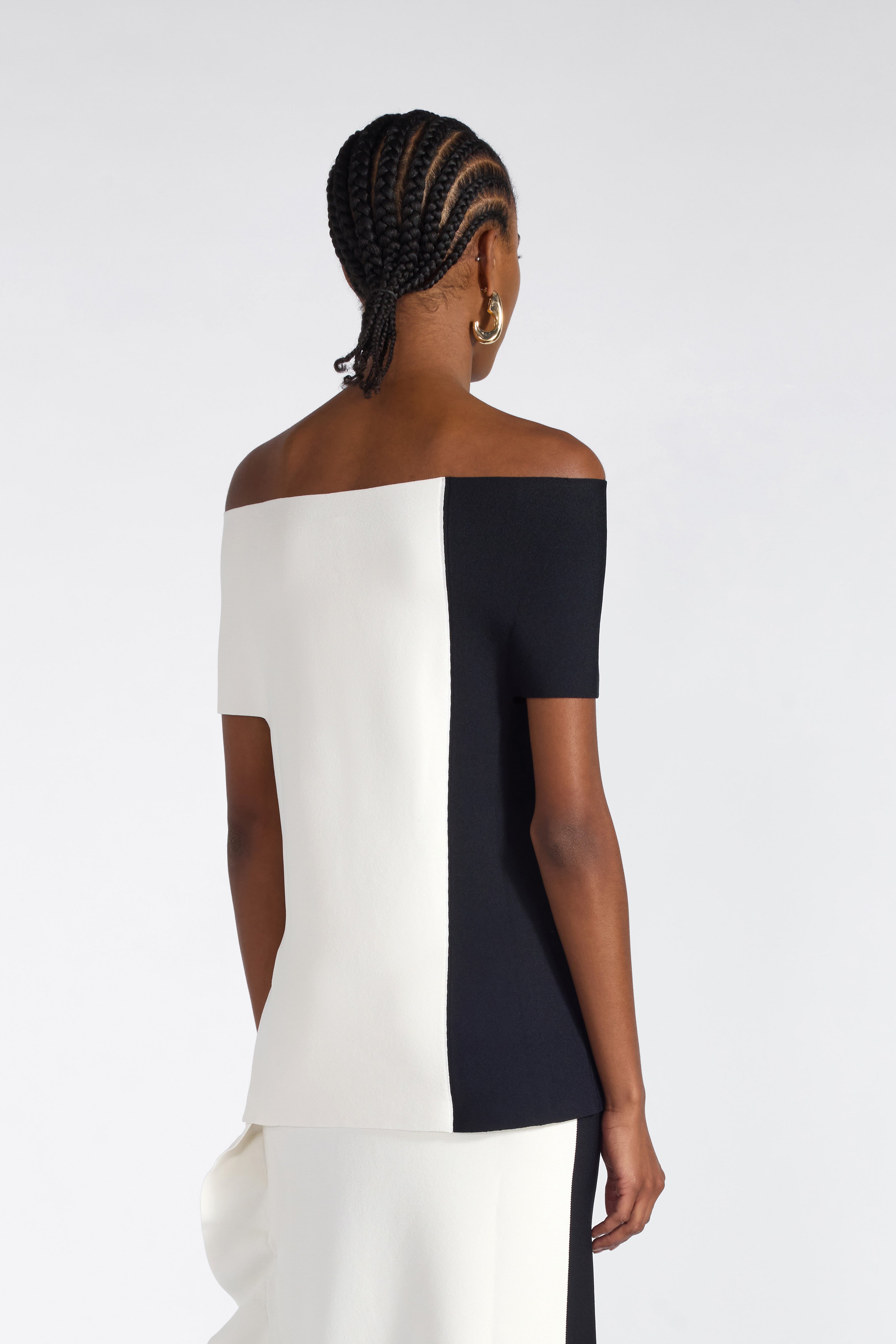 Liviana Conti Daisy pull noir viscose épaules nues
