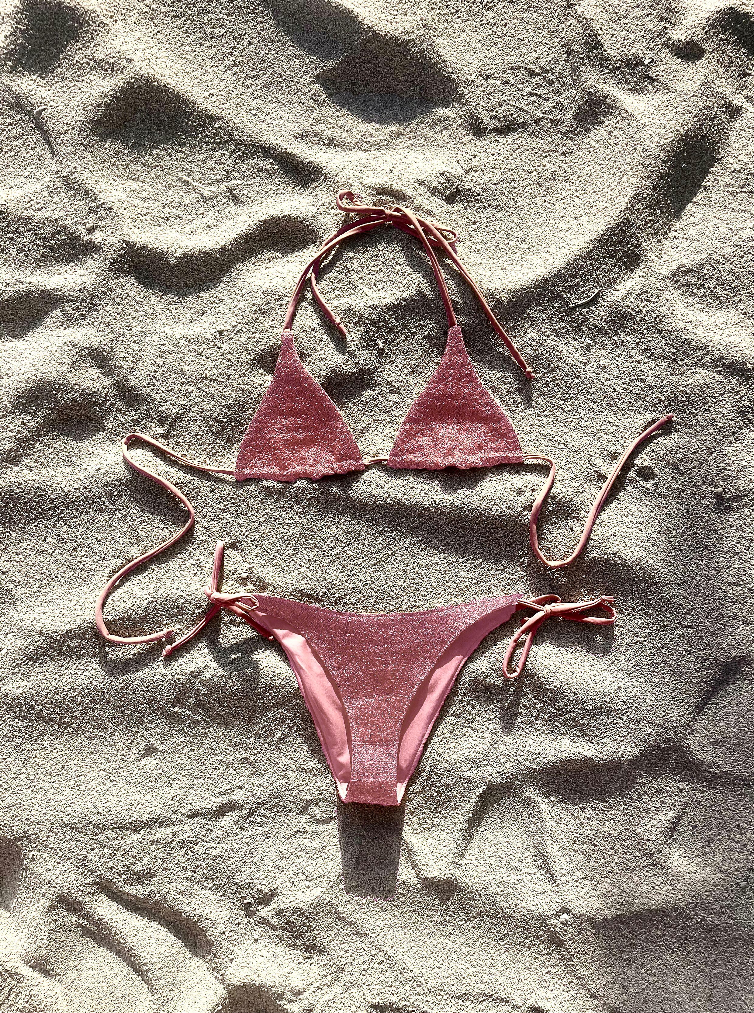 The Ethiquette Maillots Pink gold bikini top haut rose gold