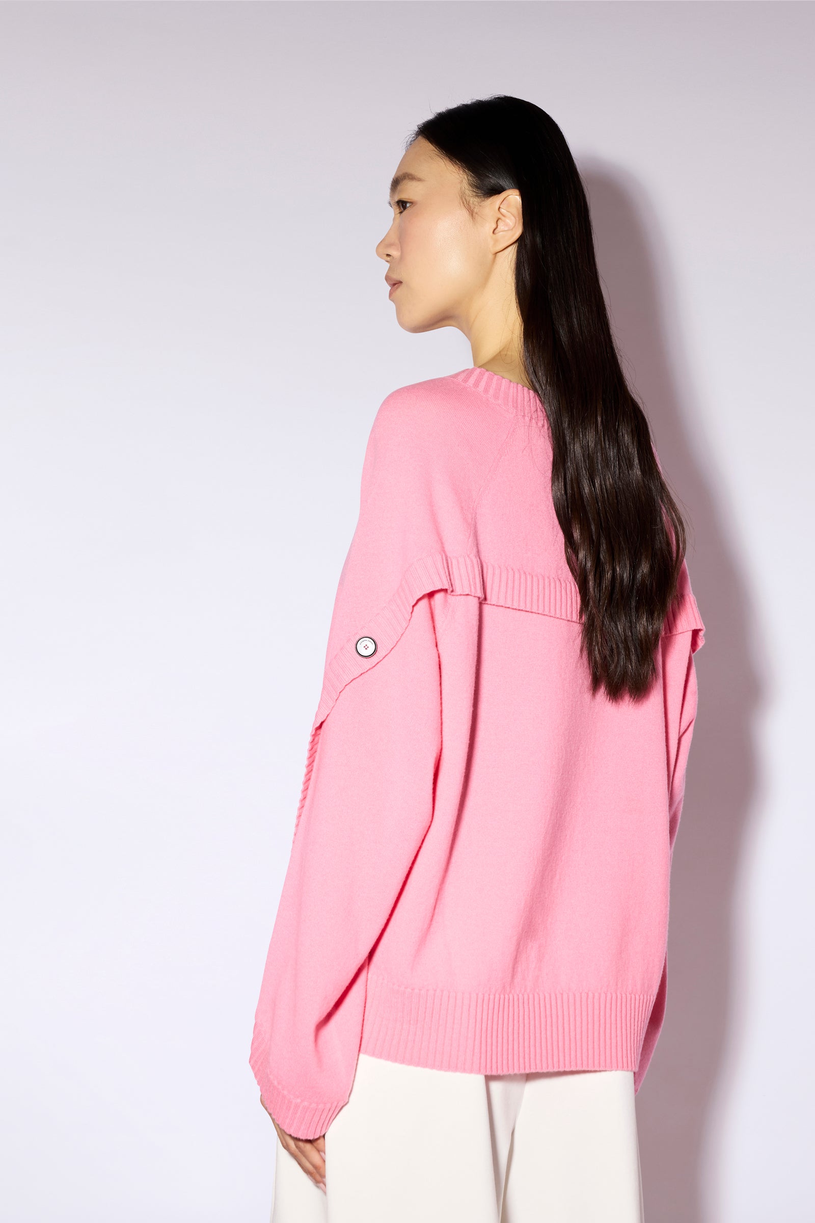 Liviana Conti Vania pull noir laine mérinos oversize
