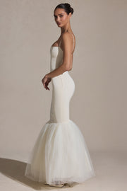 Oh Polly Adelpha Tulle Hem Fishtail Robe longue ivoire satin