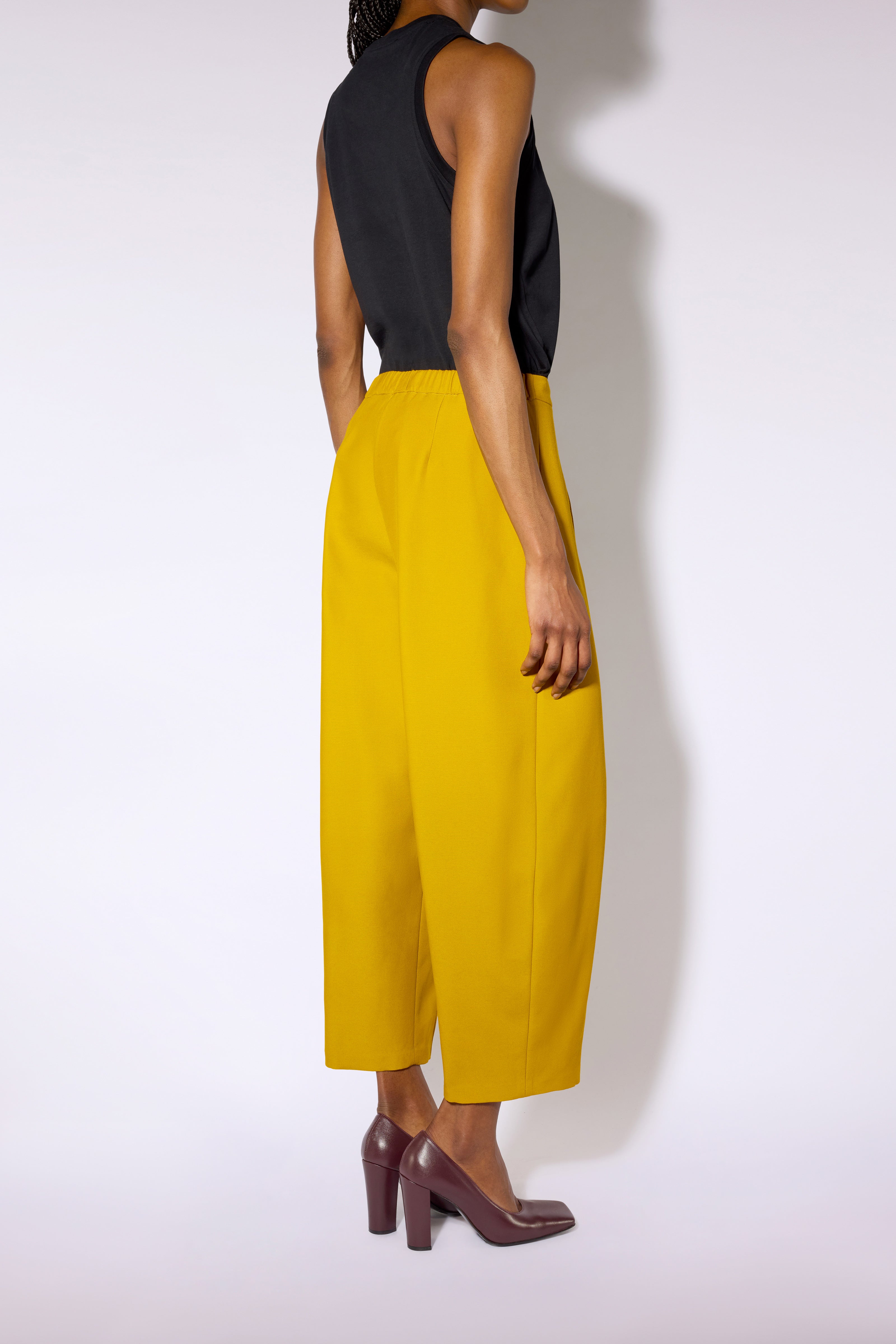 Liviana Conti Adam pantalon femme safran coupe droite