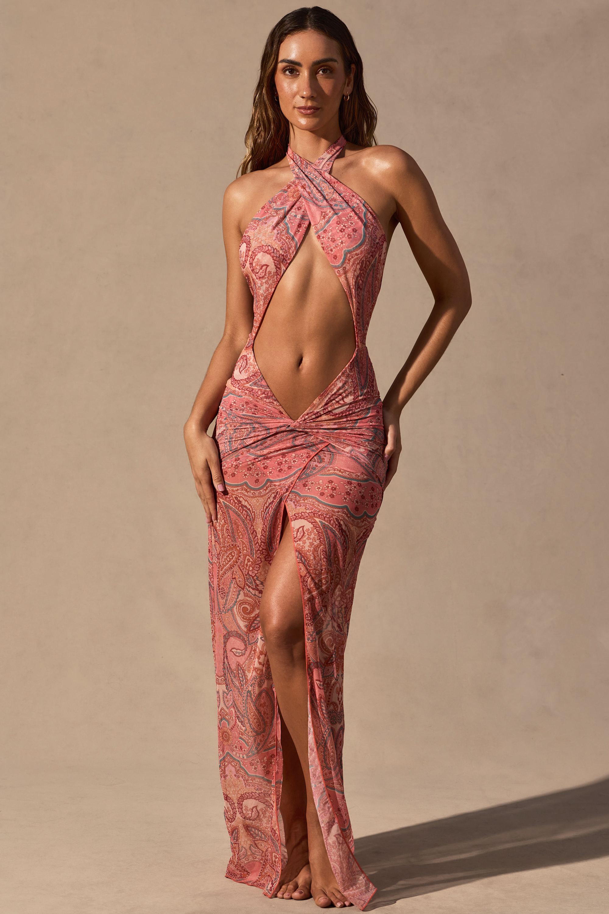 Oh Polly Caicos robe maxi licou paisley dos nu fendue