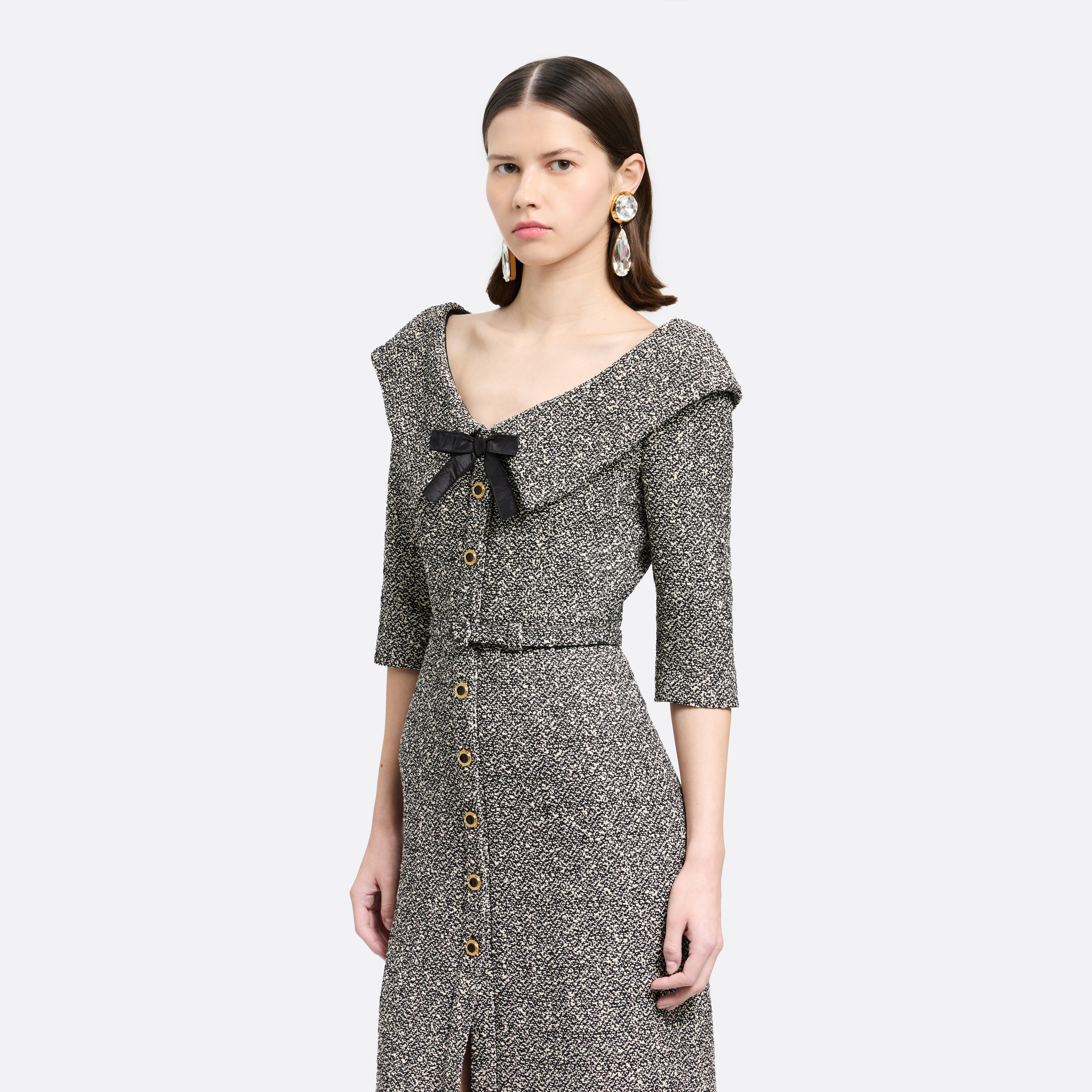 Alessandra Rich Sequin Tweed Off-Shoulder Midi Dress robe blanche 36