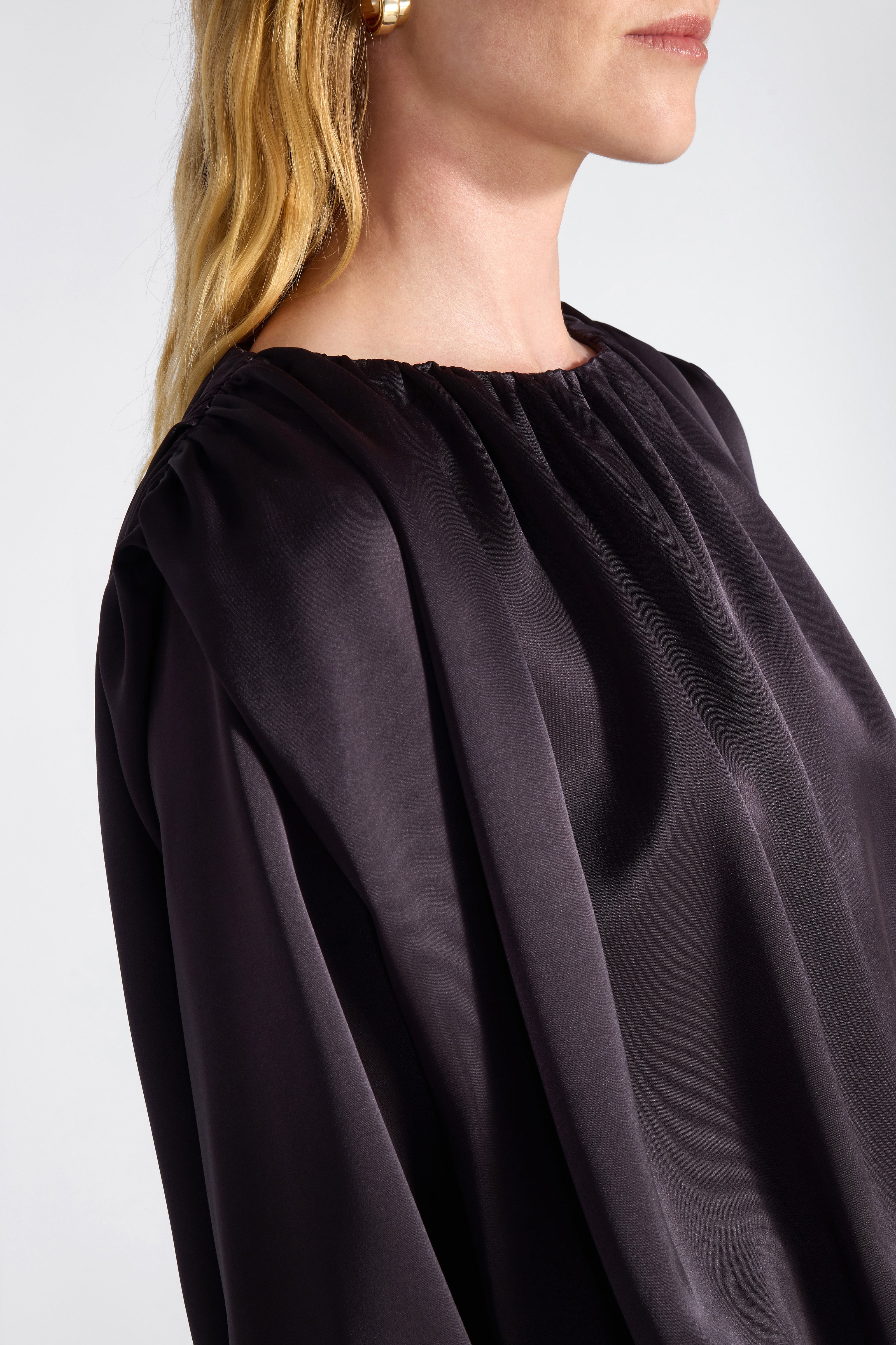 Liviana Conti Clio blouse satin drapé Fondente