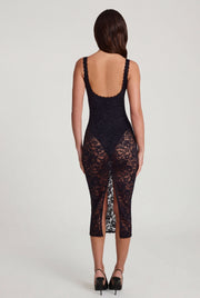 Oh Polly Caia Robe Midaxi Noire Dentelle Décolleté Plongeant
