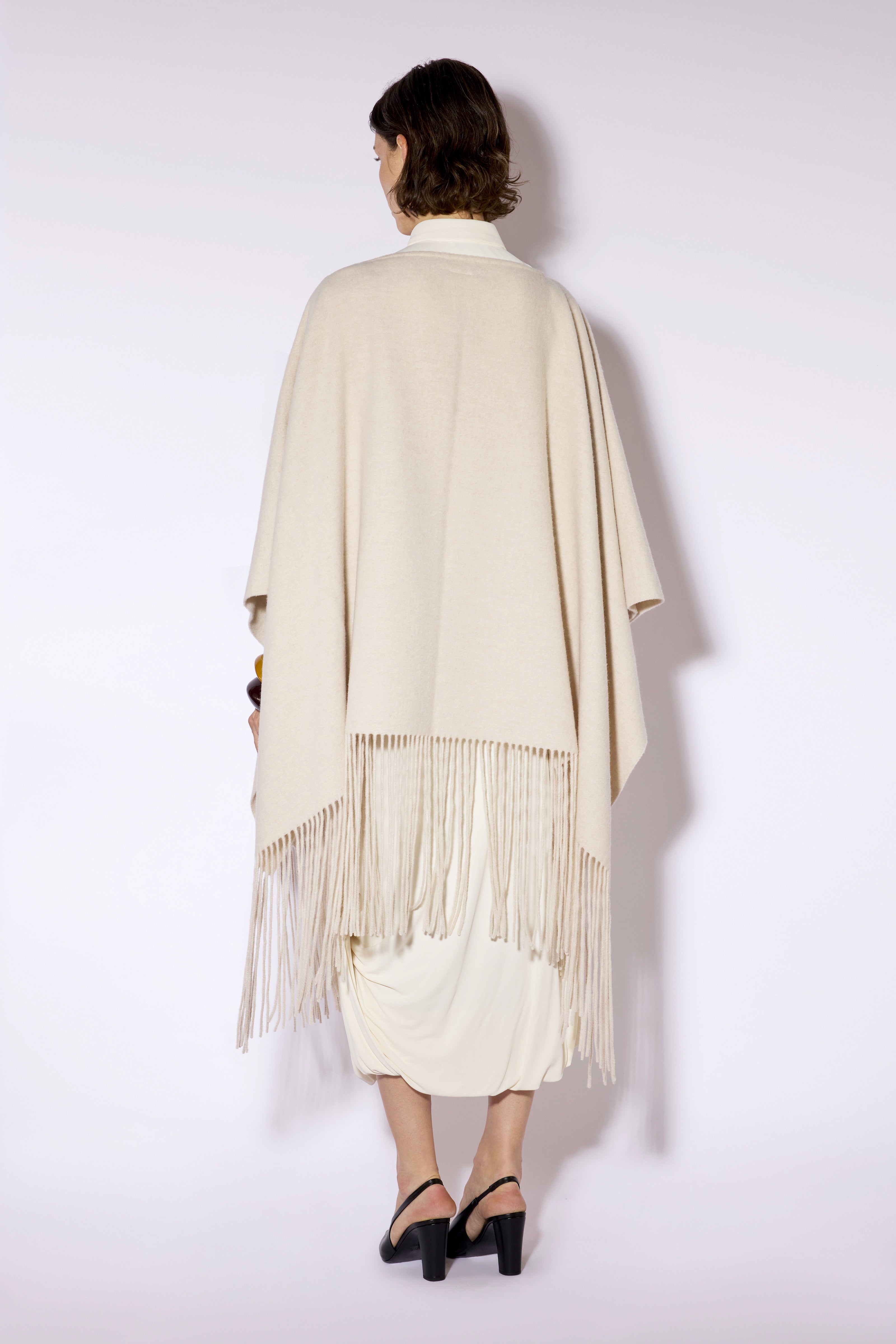 Liviana Conti Blanca A6WF09 poncho franges cappuccino