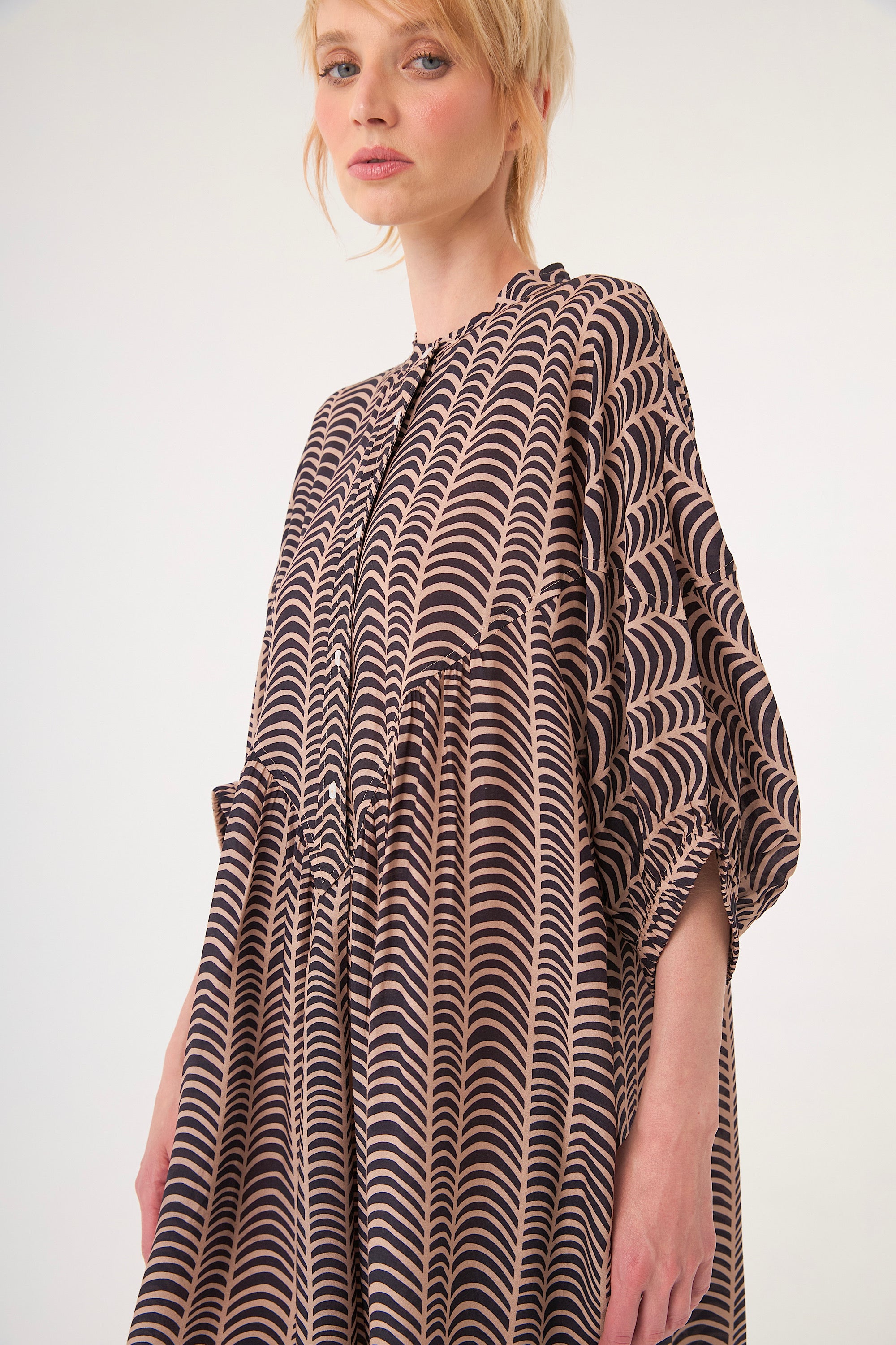 CHICOSOLEIL ROBES Robe AGATHE satin viscose sable d'ébène