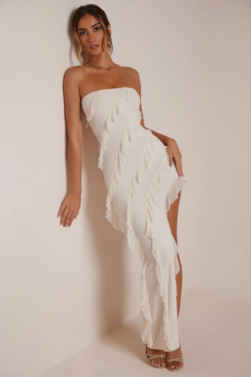 Oh Polly Nevali 5634 robe maxi ivoire volants