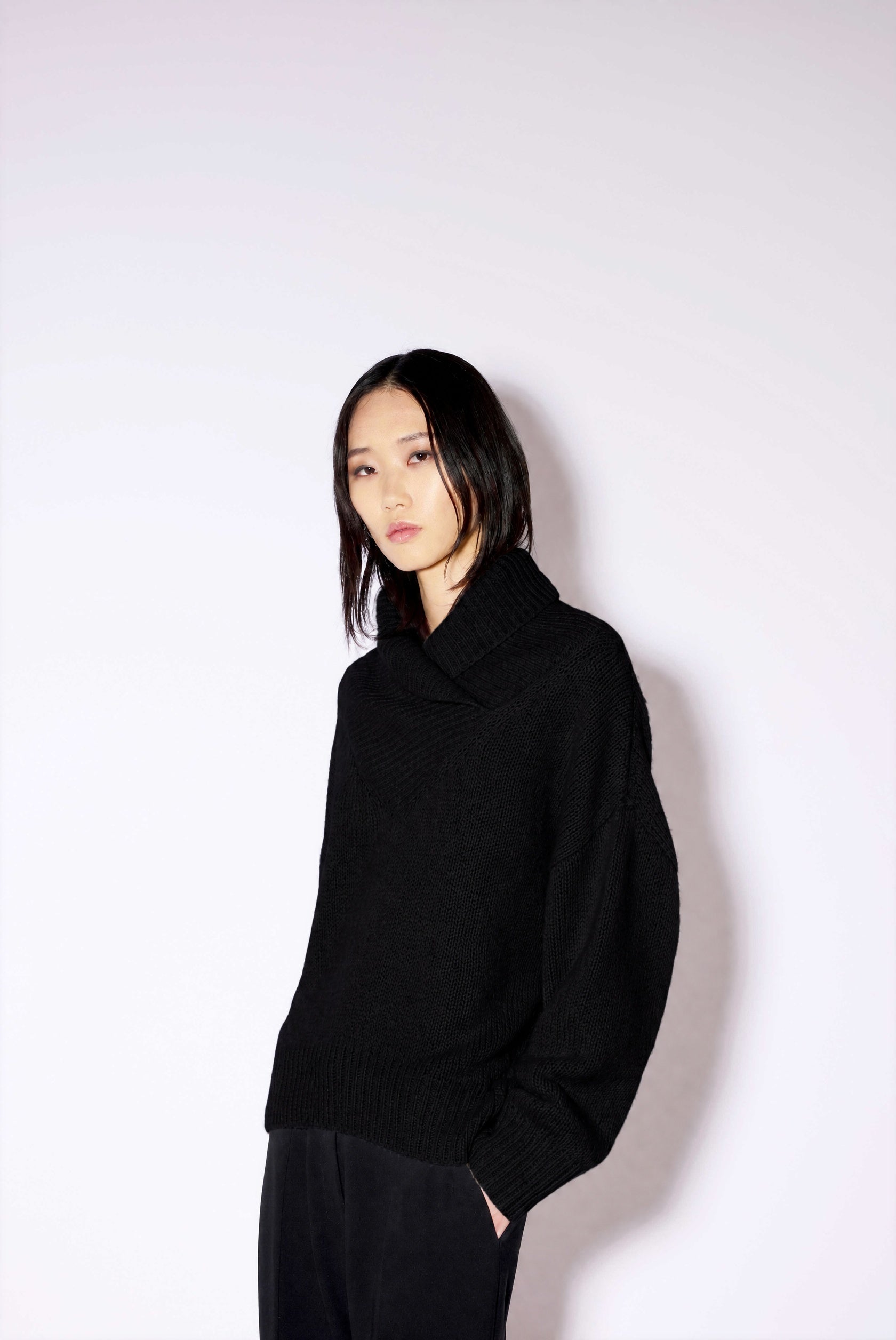 Liviana Conti Francine F6WC59 pull cachemire Noir oversize