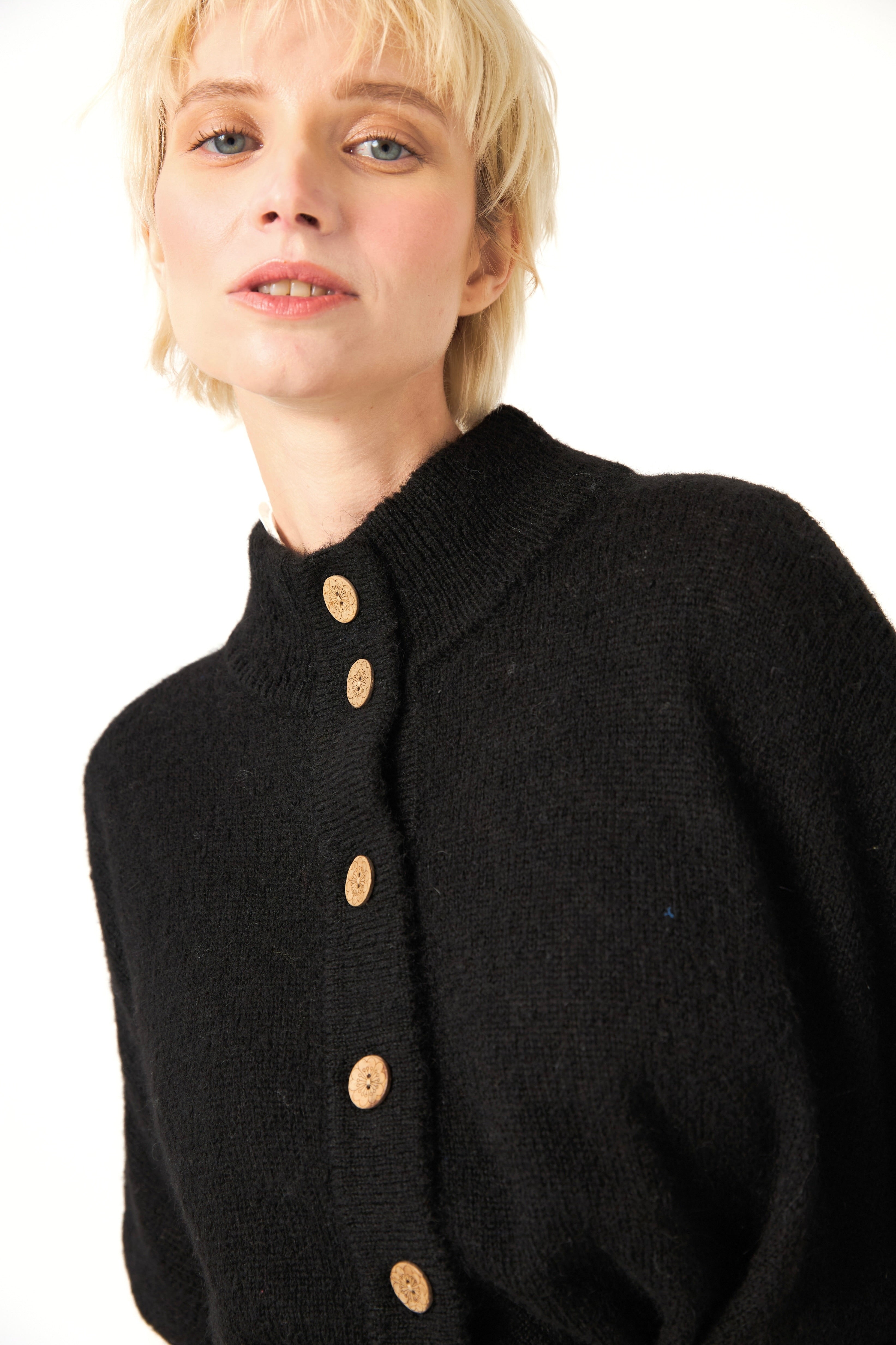 Chicosoleil Achill poncho cardigan maille noire laine S/M-M/L