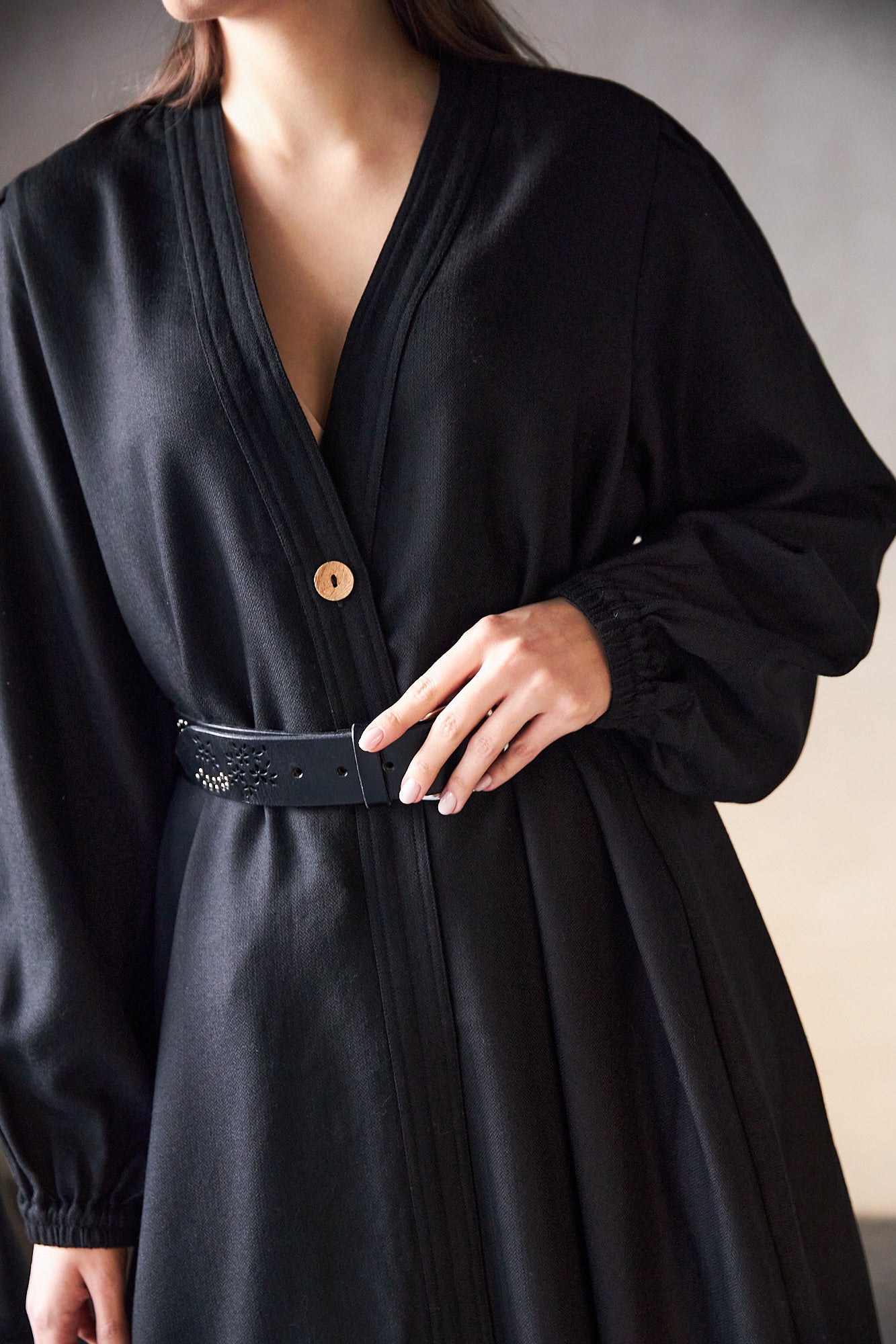 Chicosoleil Diana Wool robe laine noire croisée