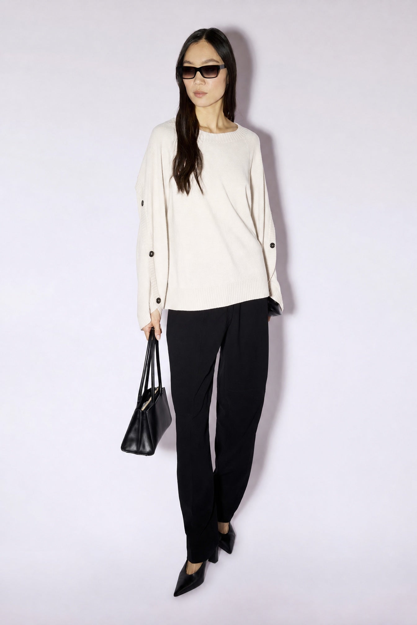 Liviana Conti Vania pull noir laine mérinos oversize