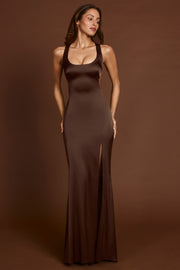 Oh Polly Dresses Vittoria robe maxi satin marron