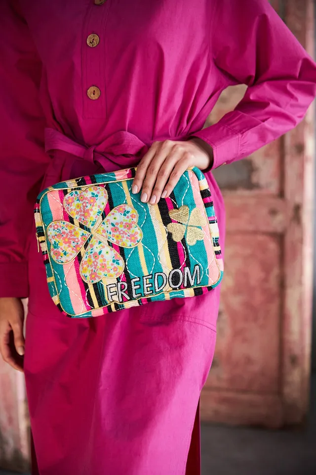 Chicosoleil Nomade pochette verte brodée coton