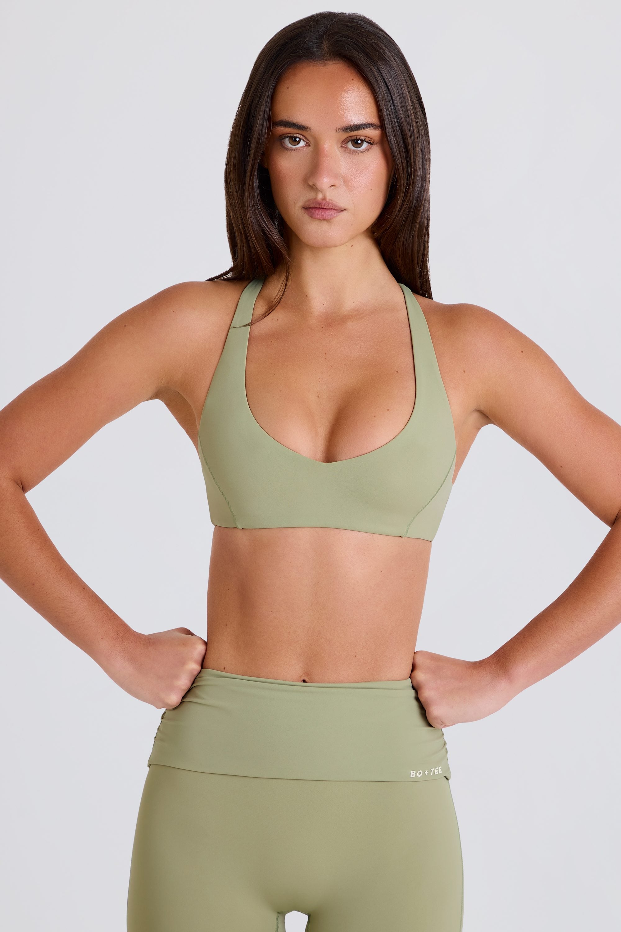 Oh Polly Bo+Tee Crossback brassière matcha col V