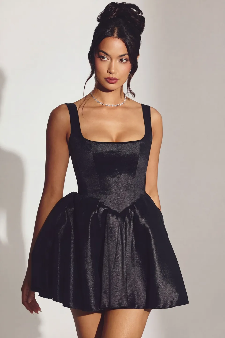 Oh Polly Sueno 7874 robe corset mini noire taffetas