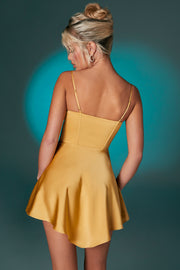 Oh Polly Tinsley Robe Dorée Satin Corset Asymétrique