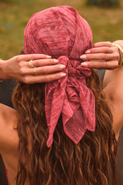 Oh Polly Ventura Foulard Cheveux Rouge Imprimé 85 cm