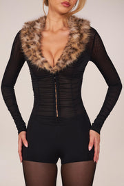 Oh Polly Loa Combishort Noir fausse fourrure décolleté