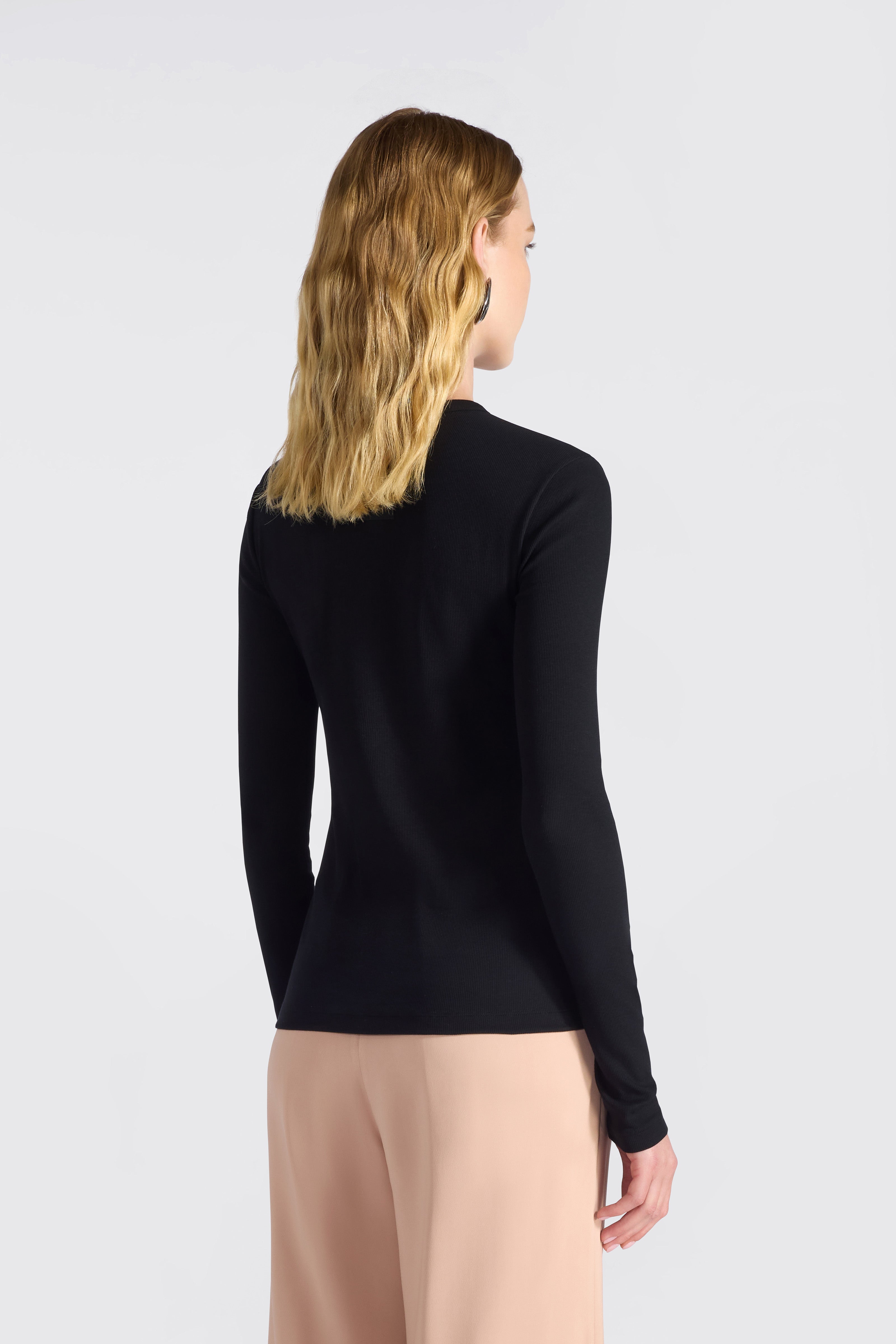 Liviana Conti Caroline t-shirt coton bio noir manches longues