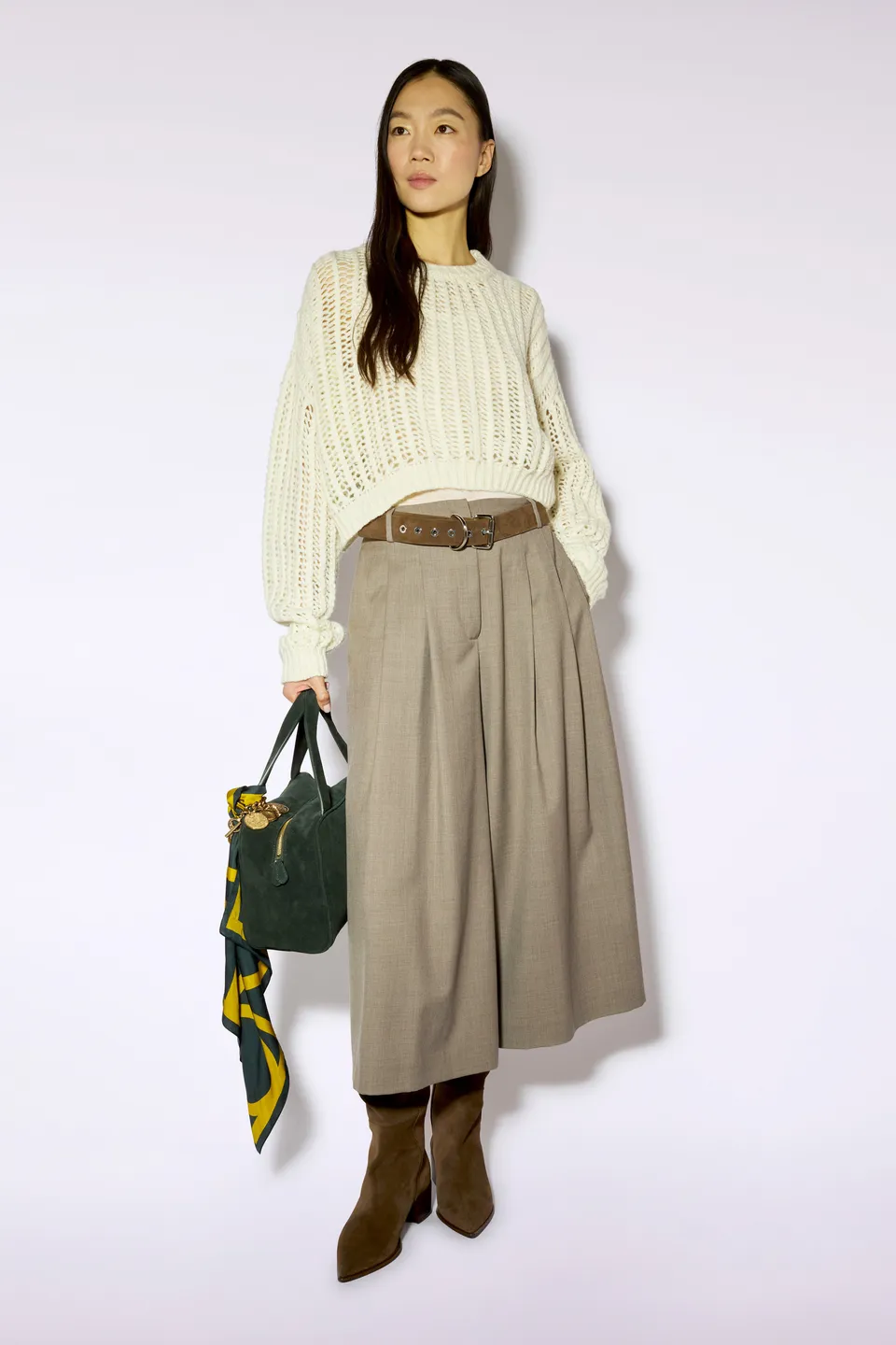 Liviana Conti Flavienne pull crop cachemire pomice