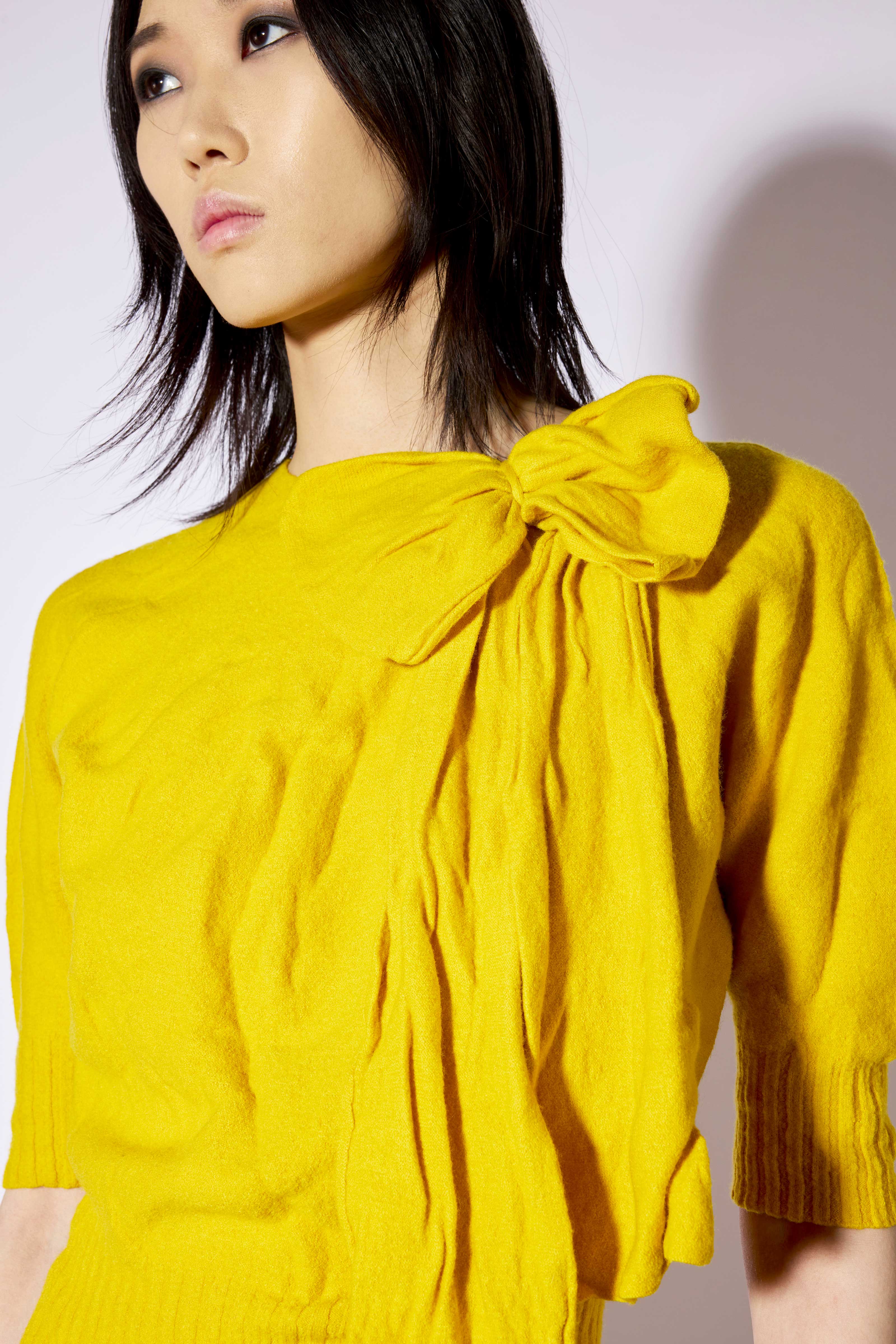Liviana Conti Lucy pull crop laine jaune TARASSACO
