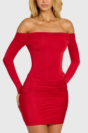 Oh Polly Xael mini robe rouge cerise épaules dénudées jersey