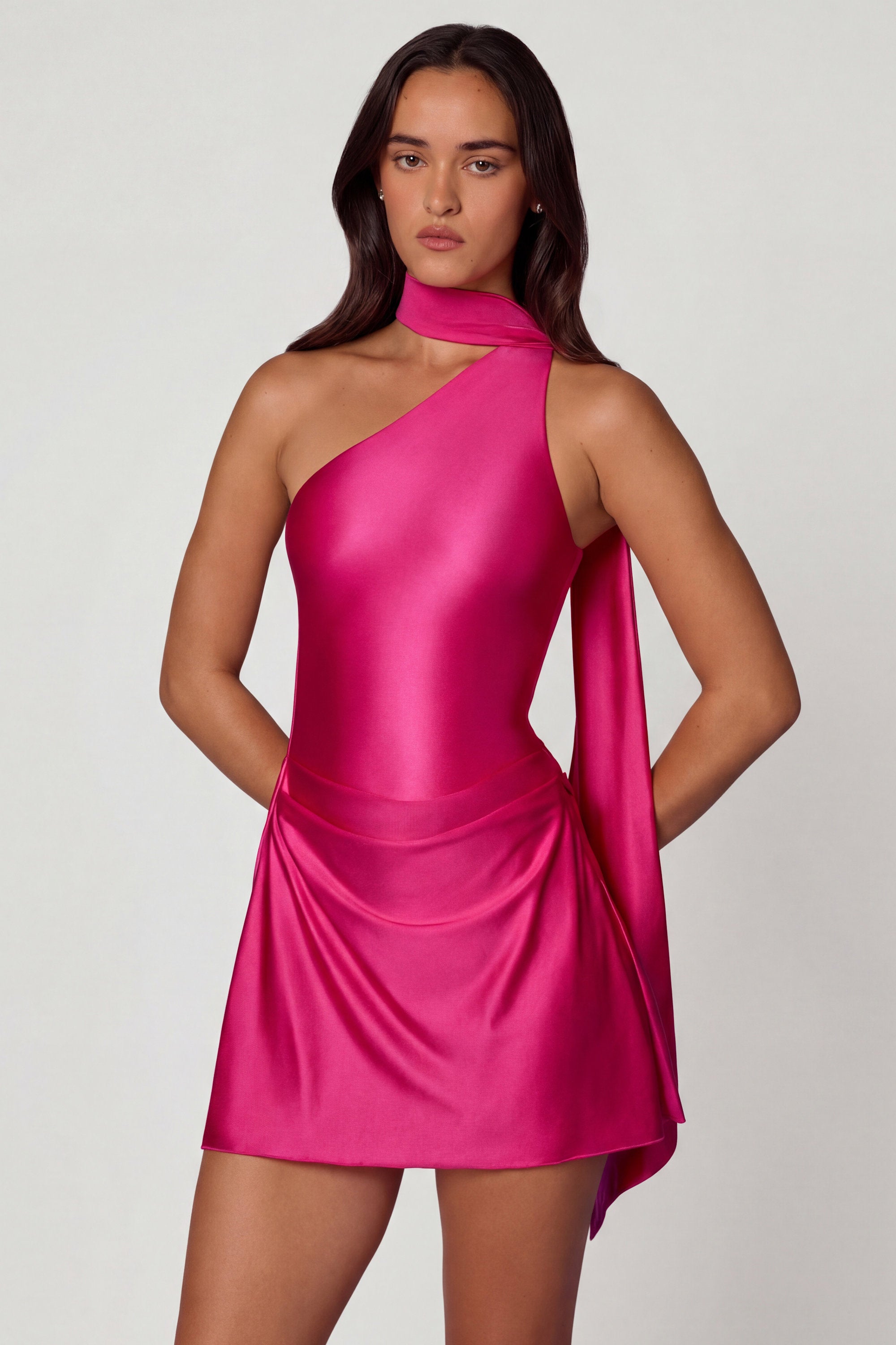 Oh Polly Kiraz 14555 mini robe rose fuchsia satin foulard