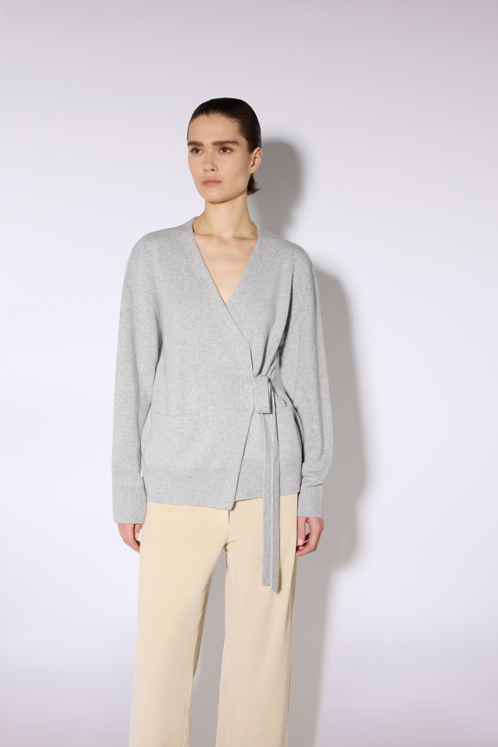 Liviana Conti Paris L6WC76 cardigan gris clair maille