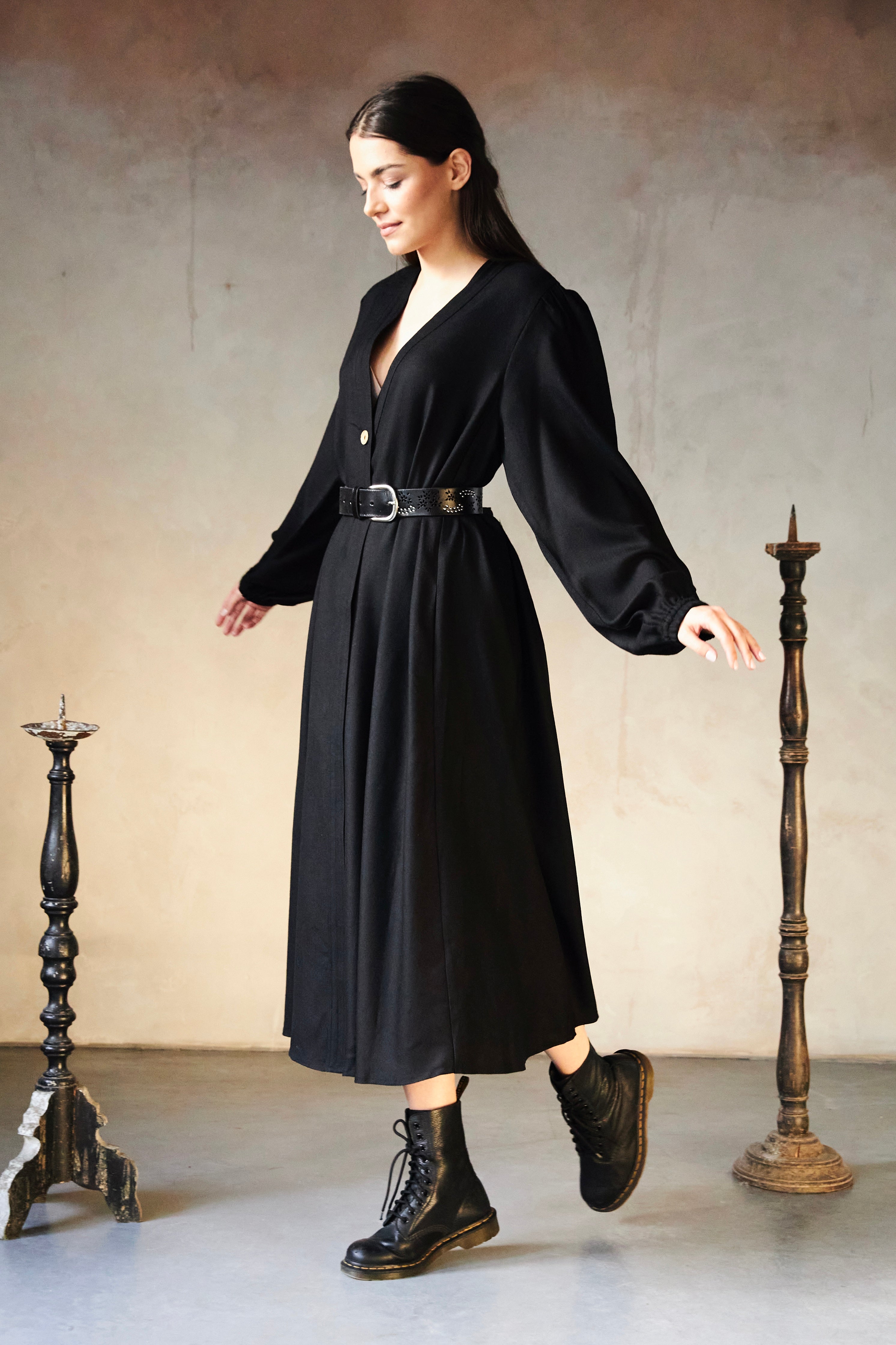 Chicosoleil Diana Wool robe laine noire croisée