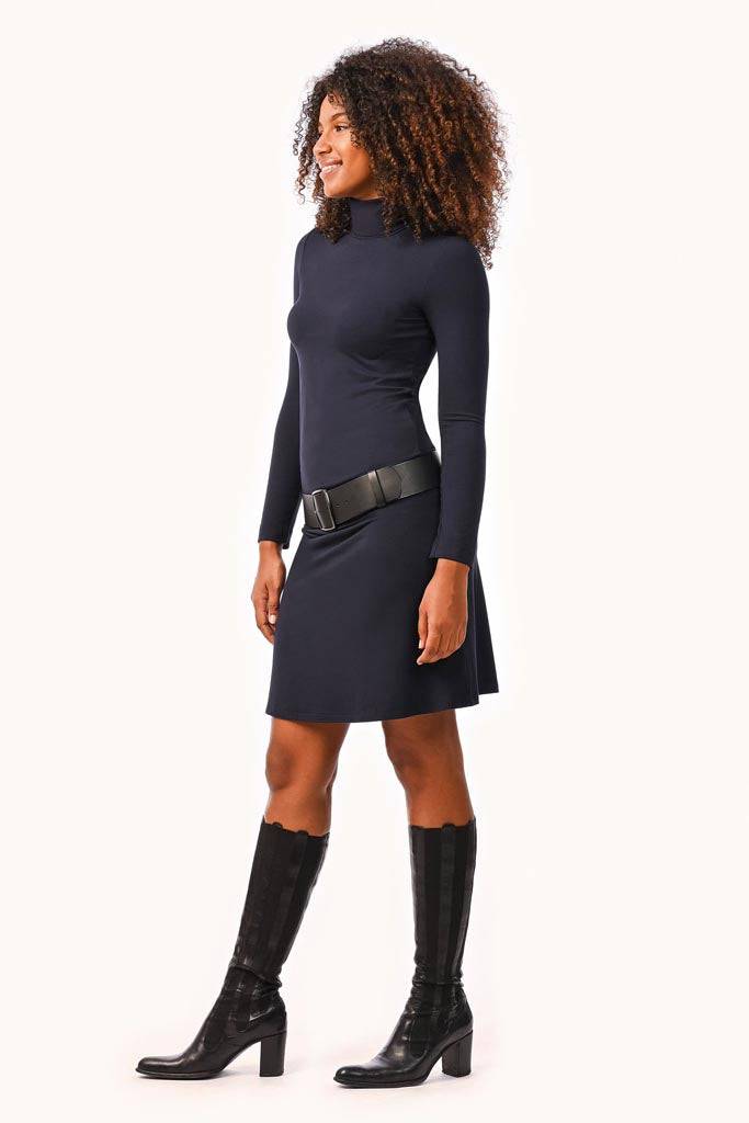 Thelma & Rose Magda robe courte col roulé noire 36