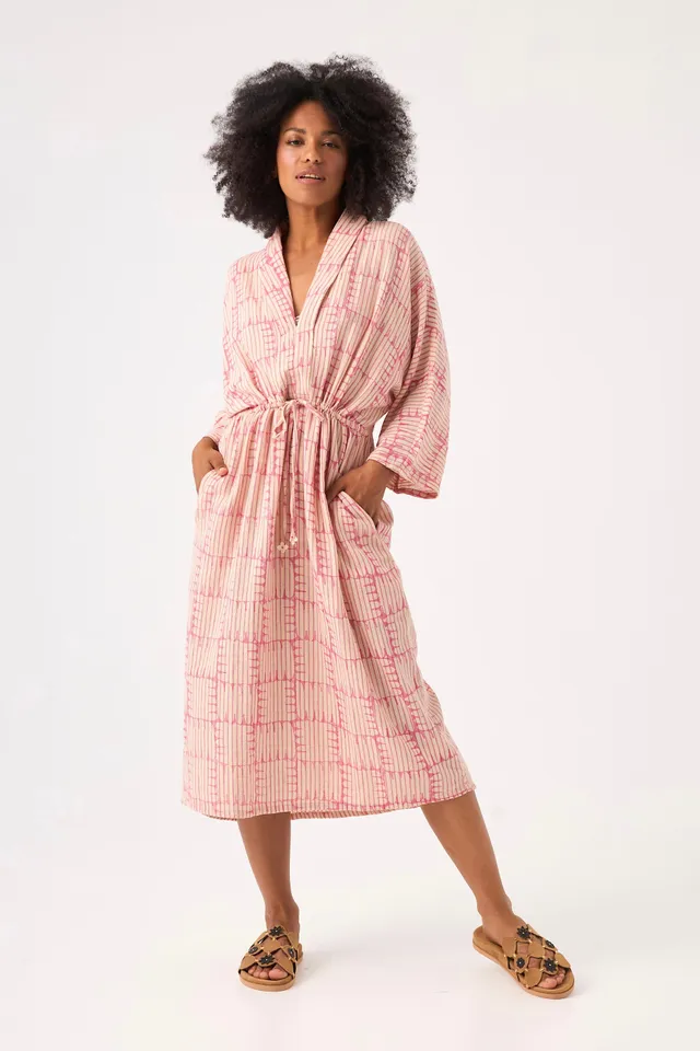 Chicosoleil Winona robe longue rose col châle coton