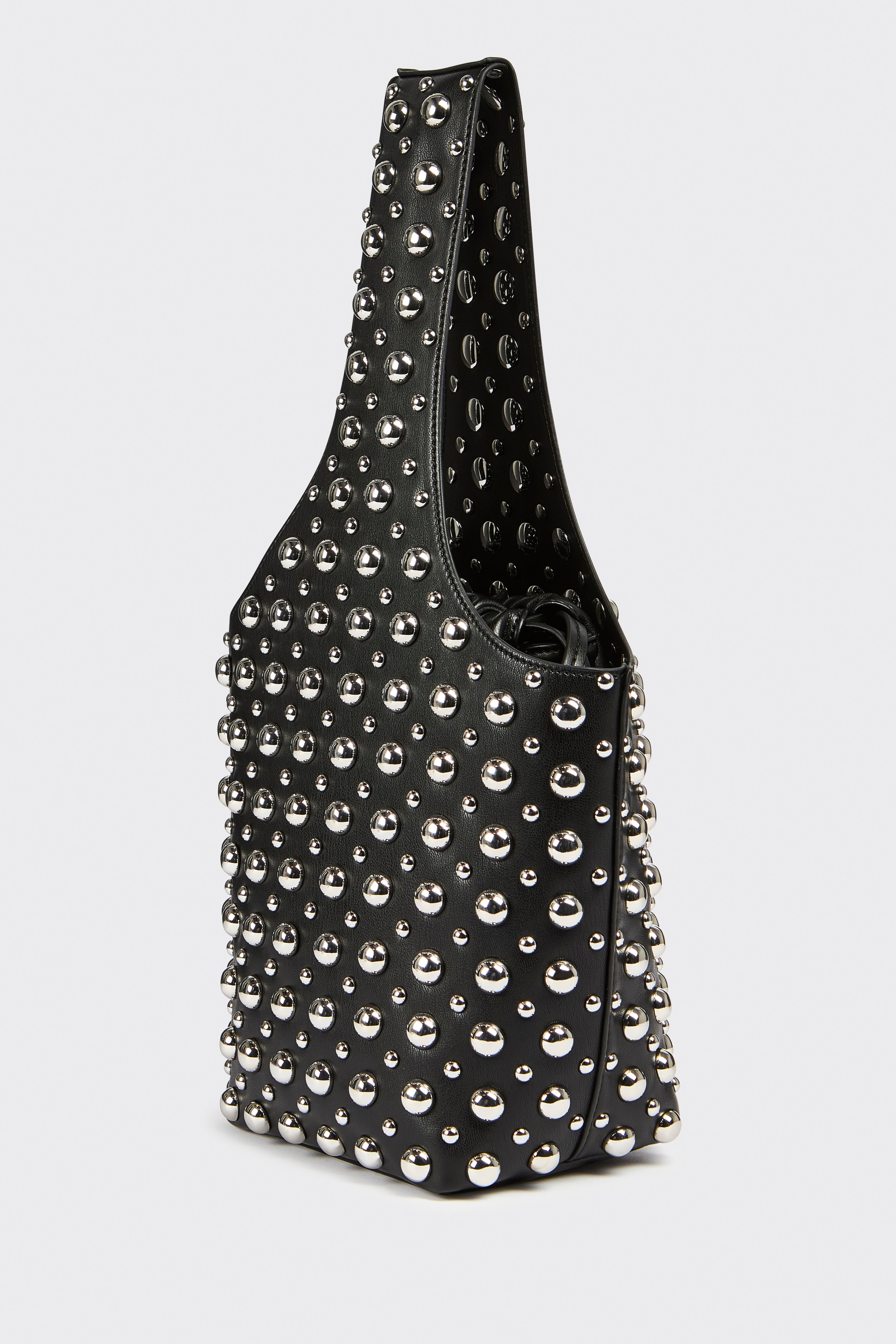 Liviana Conti Debbie sac seau noir clouté vegan