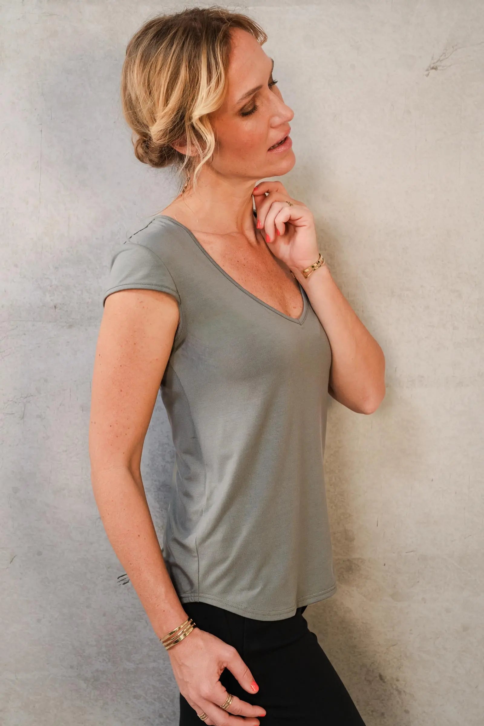 Thelma & Rose Pénélope top col V noir cintré taille 34-46