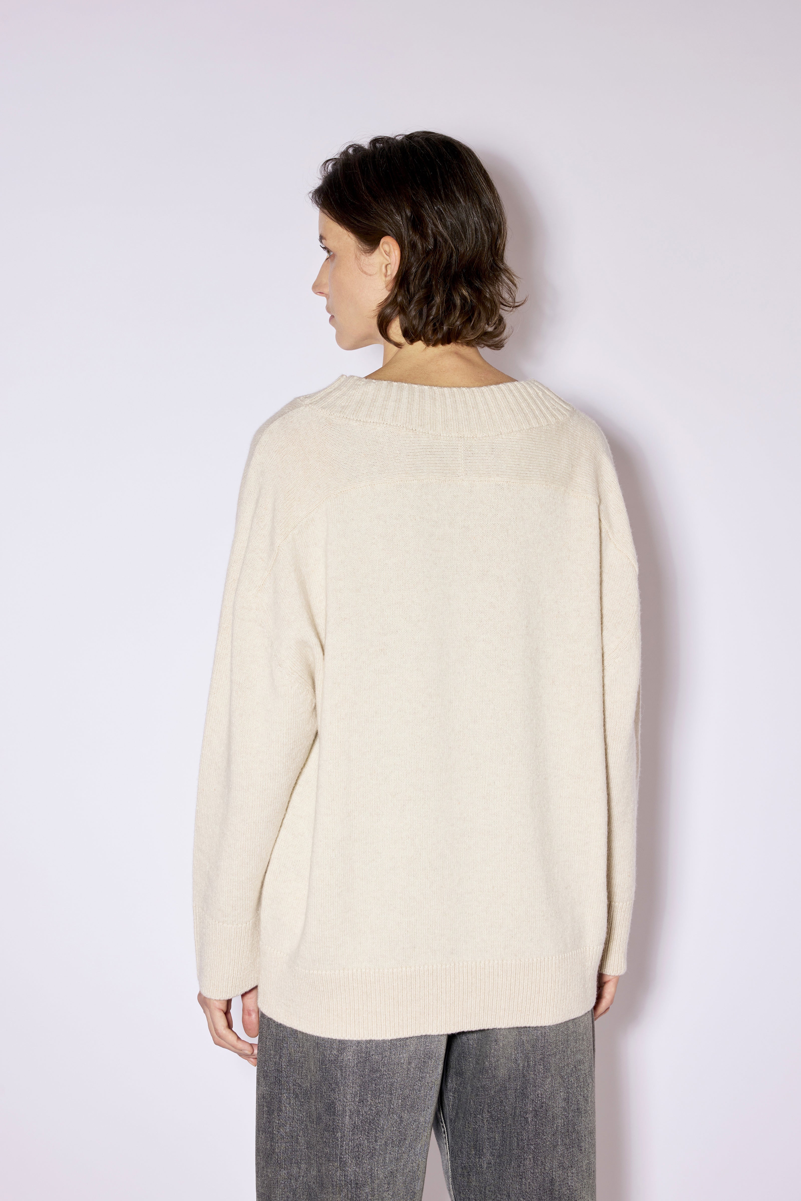 Liviana Conti Alison pull col V beige mélange cachemire