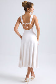 Oh Polly Thandie robe midaxi ivoire col coeur
