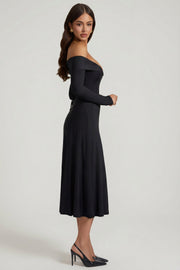 Oh Polly Nerissa 12683 robe midaxi noire épaules dénudées